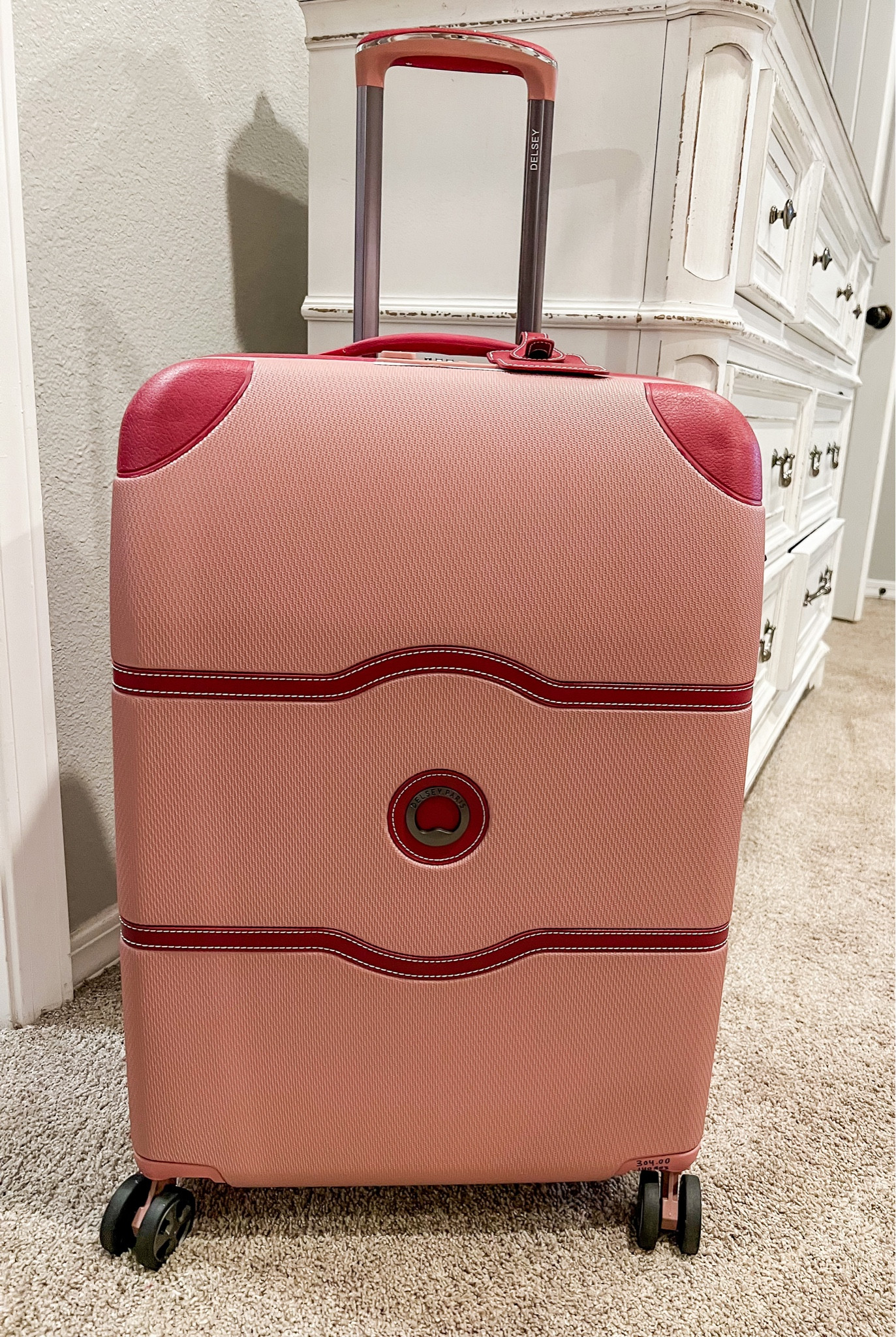 Delsey luggage on sale now!
Pieces up to 60% off!
Comes in white and brown as well as the pink!
Luggage
Suitcase 
Travel
Carry on
Flight
Travel essentials 

#LTKitbag #LTKtravel #LTKstyletip