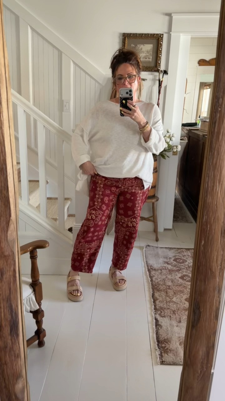 Refreshing your wardrobe with these trendy baggy jeans is a great way to add some style to your outfits. I'm loving the floral print, perfect for Spring. The top on the list is a must have piece. 

 #LTKSeasonal #LTKMidsize