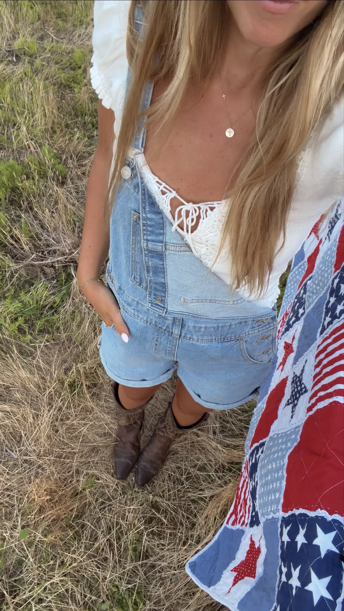 size XS in top! americana summer ootd 

#LTKootd #LTKTall #LTKSaleAlert