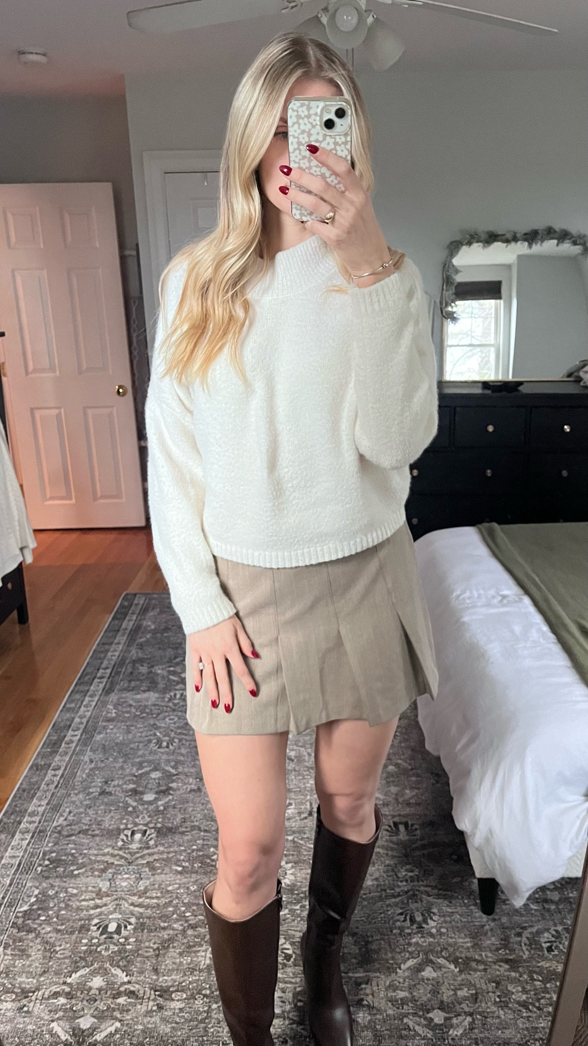 Holiday Outfit inspiration / Christmas Outfit Idea #christmas 

#LTKHoliday #LTKStyleTip #LTKSeasonal