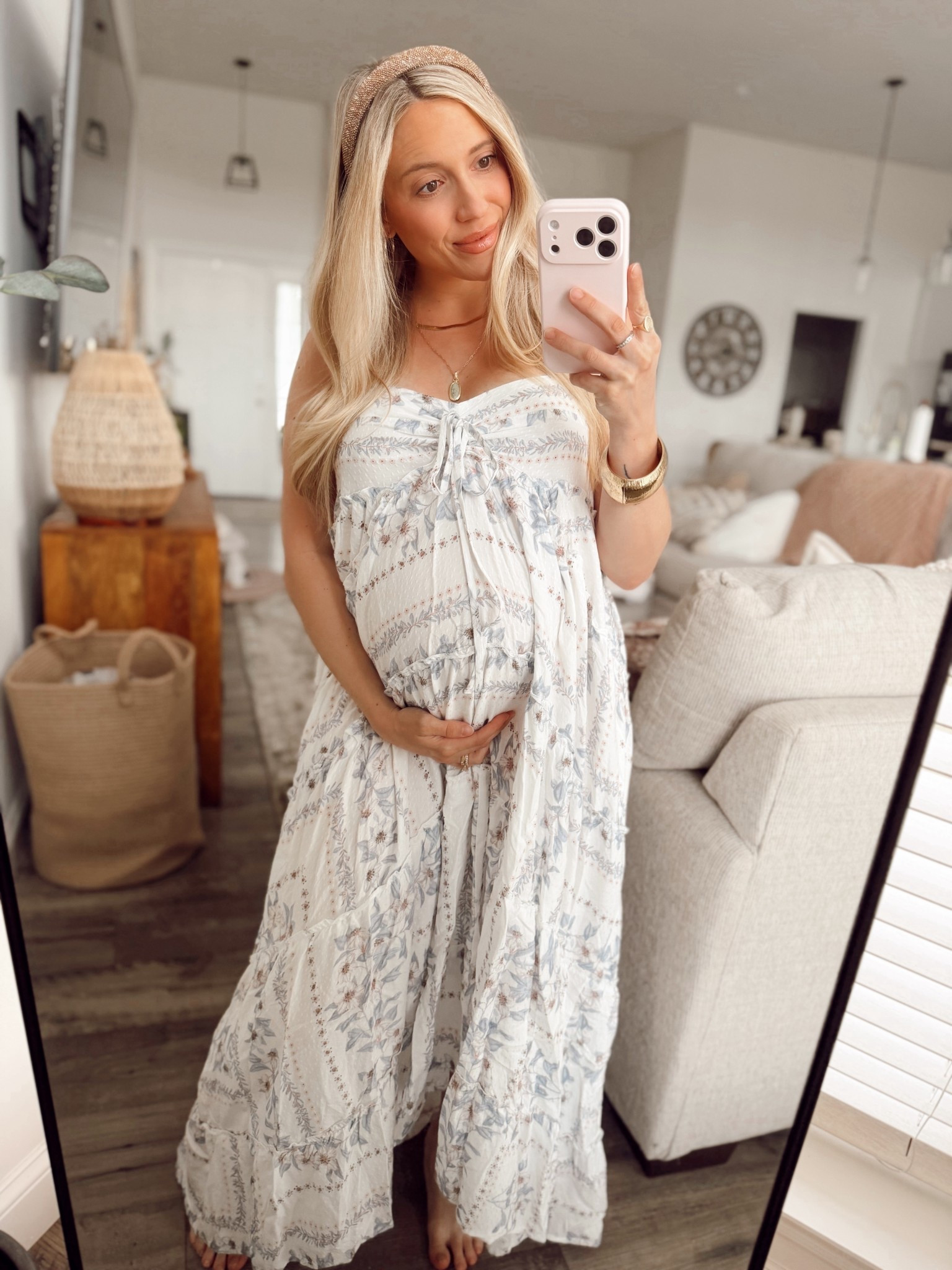 This dress is a “look alike” for a Vici one I wore in some family photos a few years ago! I love this patchwork pattern! Size small! 

This dress is bump friendly but also works for postpartum as well. It’s so  flowy and it’s the perfect spring bump/maternity friendly outfit! 


#LTKdayinmylife #LTKBump #LTKootd