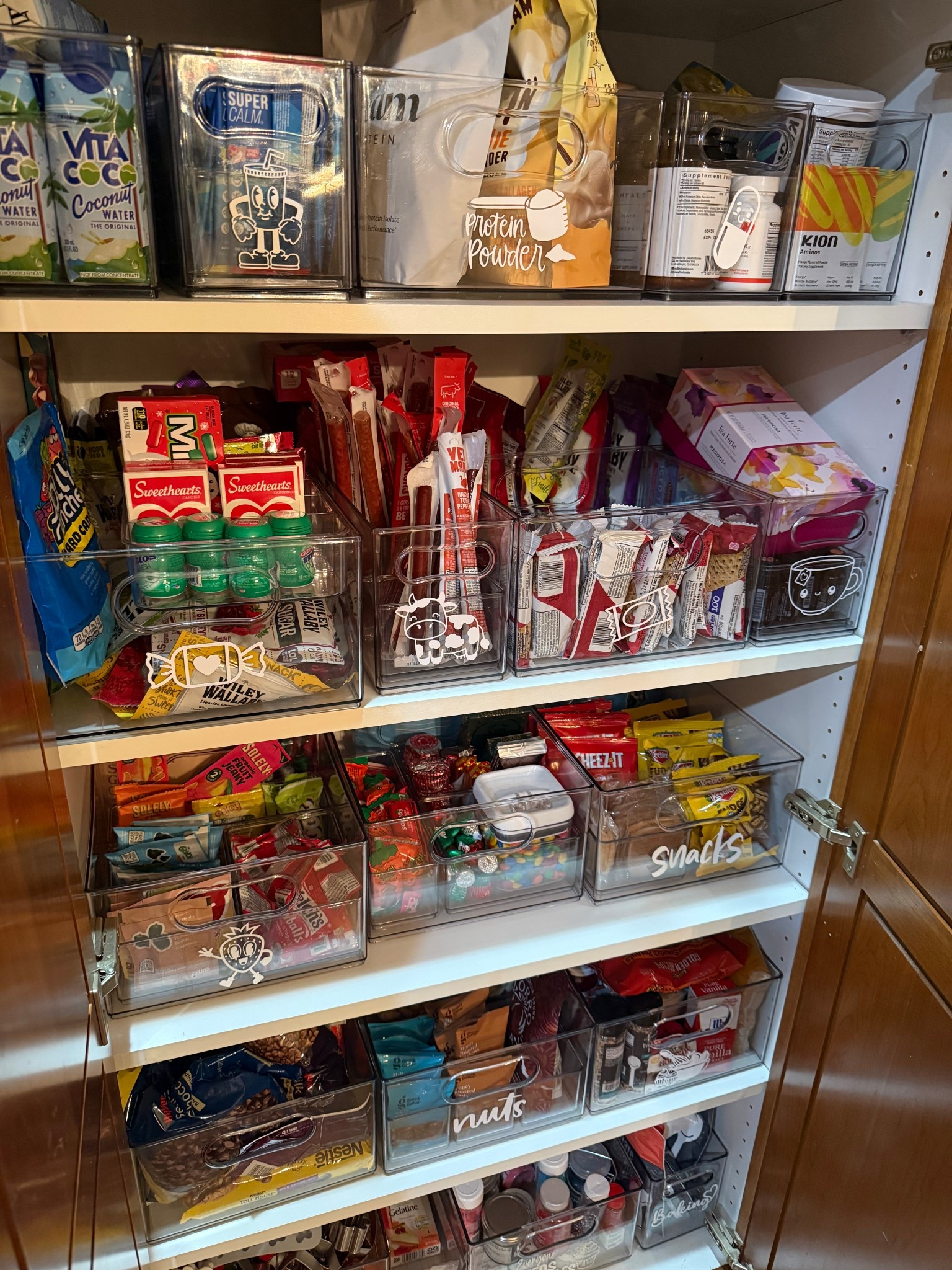 You guys know I have an addiction to storage containers.  Linking a bunch of the ones I use around my house… in my kitchen, laundry, room, bathroom, and of course, my art room.  The reason I love these so much is that they’re not tapered so they fit the entire space and just hold more.  Also acrylic makes them super easy to label.

#LTKHome #LTKFindsUnder50 #LTKselfcare