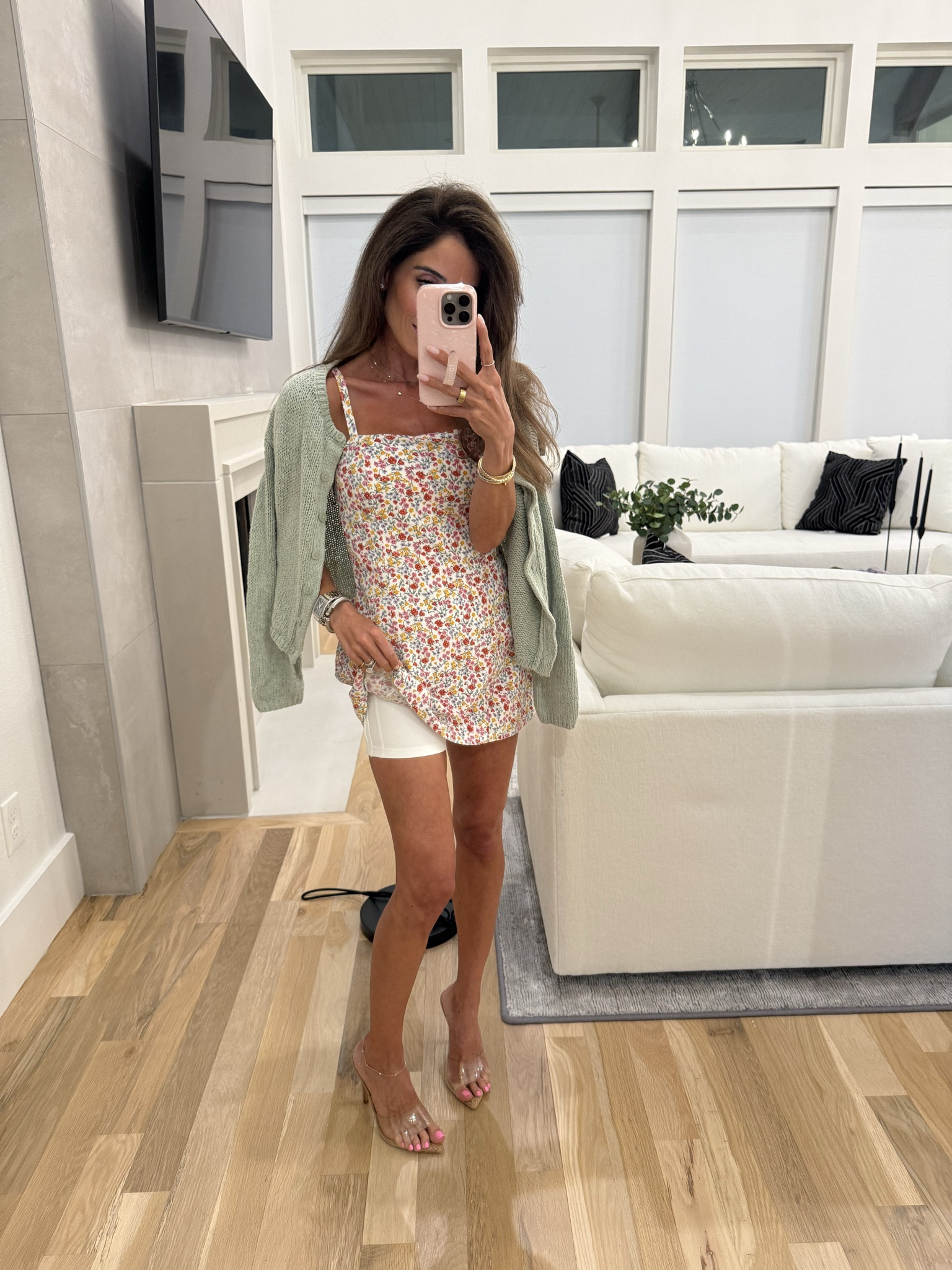 Summer floral trending dress graduation dress cardigan size xxsp 

Comment SHOP below to receive a DM with the link to this post on my LTK ⬇ https://liketk.it/6ax88 #ltkootd #ltksalealert #ltkpetite

#LTKootd #LTKPetite #LTKSaleAlert
