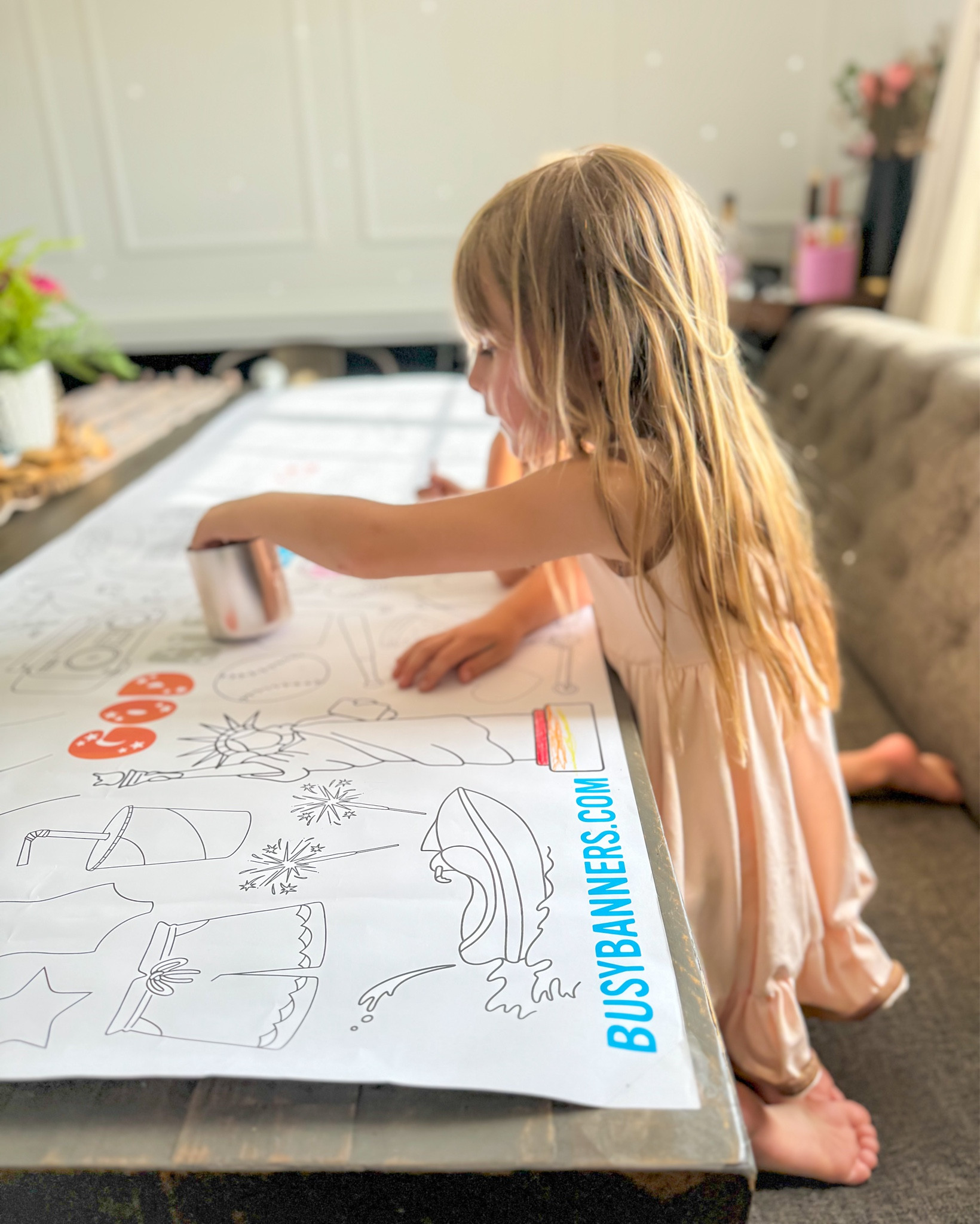 #Ad Here’s a special #momhack for you that sparks creativity and keeps the kids busy! Let their imagination run wild with this giant activity that keep them creative for hours! #BusyBanners #KidsActivity

#LTKKids #LTKFamily #LTKHome
