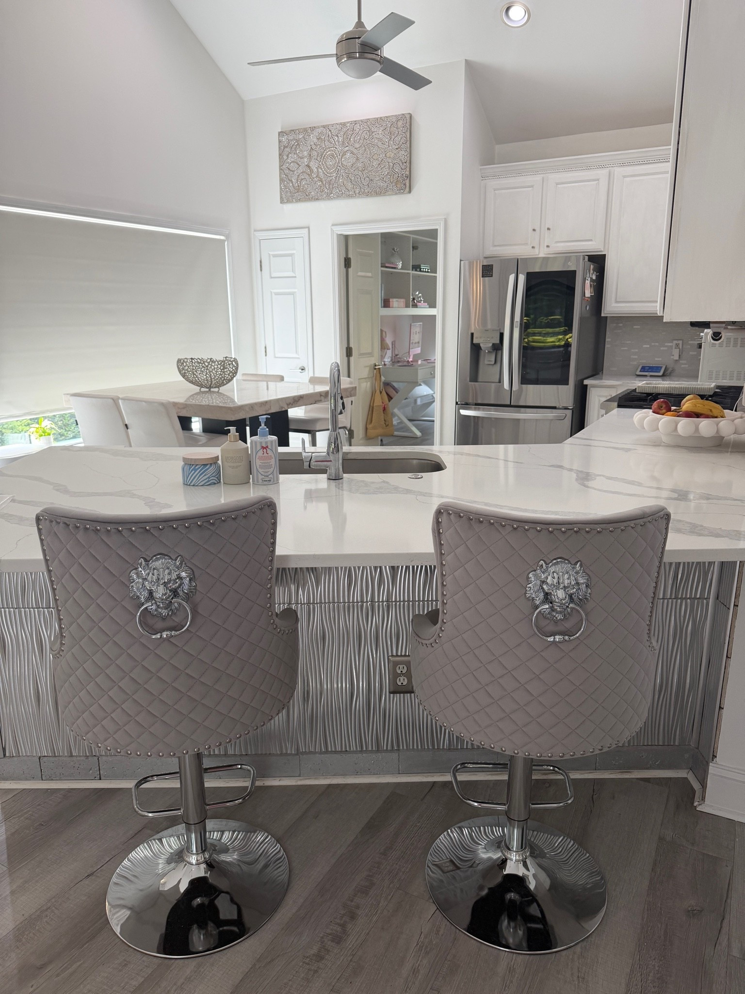 I absolutely love these counter stools

#LTKHome #LTKSeasonal #LTKdayinmylife