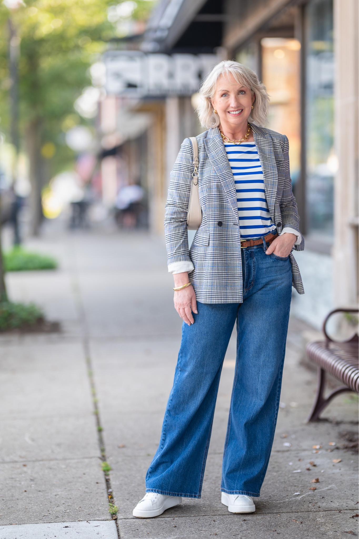 It's denim week at DFMD! I'm loving these wide leg, full length jeans. 

#LTKFind #LTKSeasonal #LTKstyletip