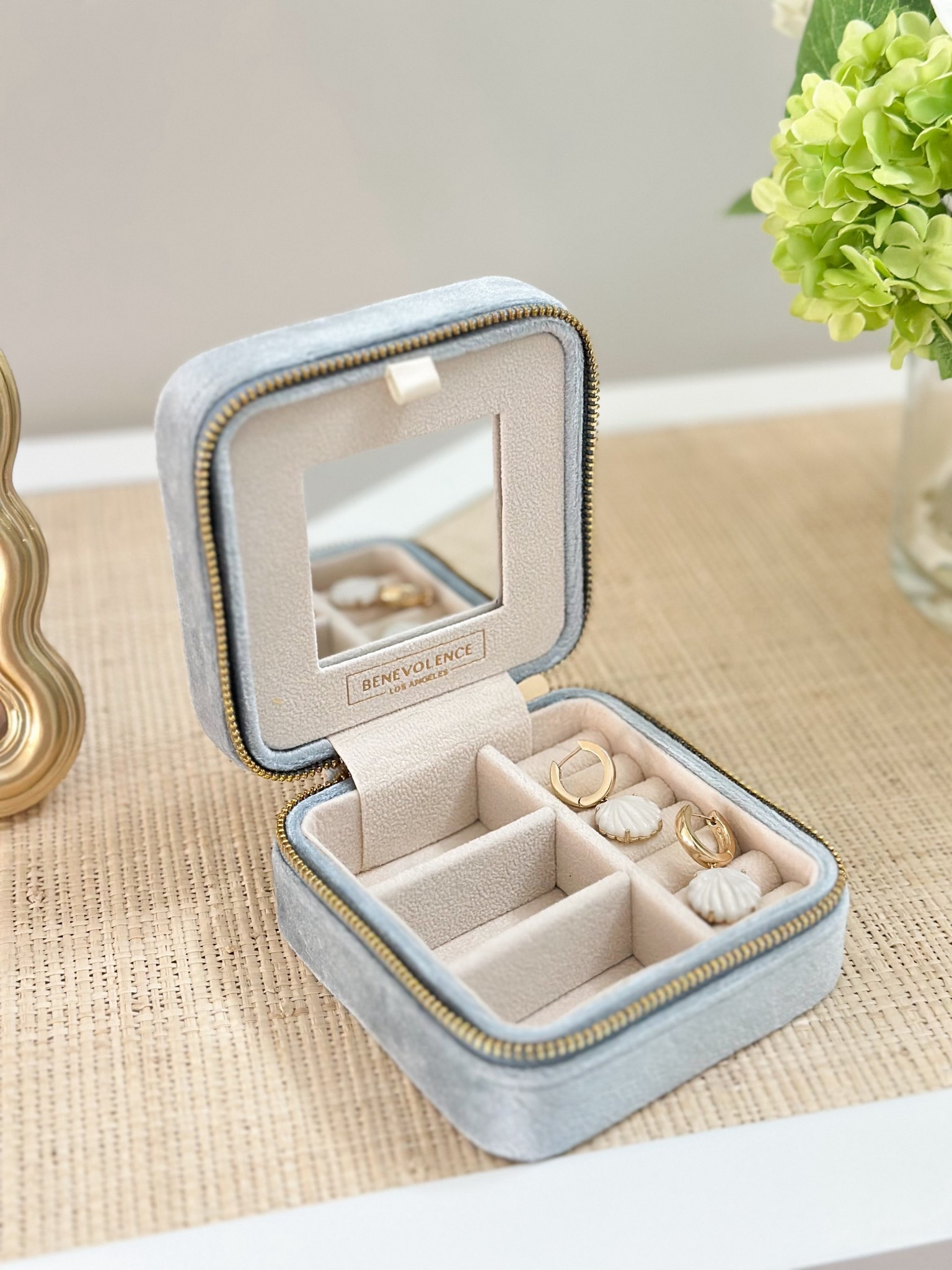 Travel jewelry box and my favorite shell earrings on sale for $18!

Gifts for her, Amazon gift, shell jewelry, blue jewelry box, gifts for mom, travel gift ideas 

#LTKGiftGuide #LTKFindsUnder50 #LTKSaleAlert
