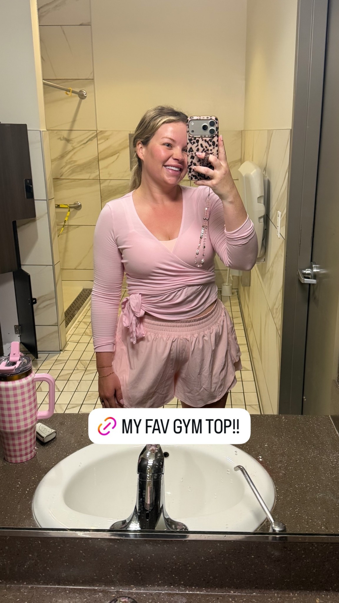 Favorite gym top almost 40% off right now!!

#LTKSaleAlert #LTKMidsize #LTKActive