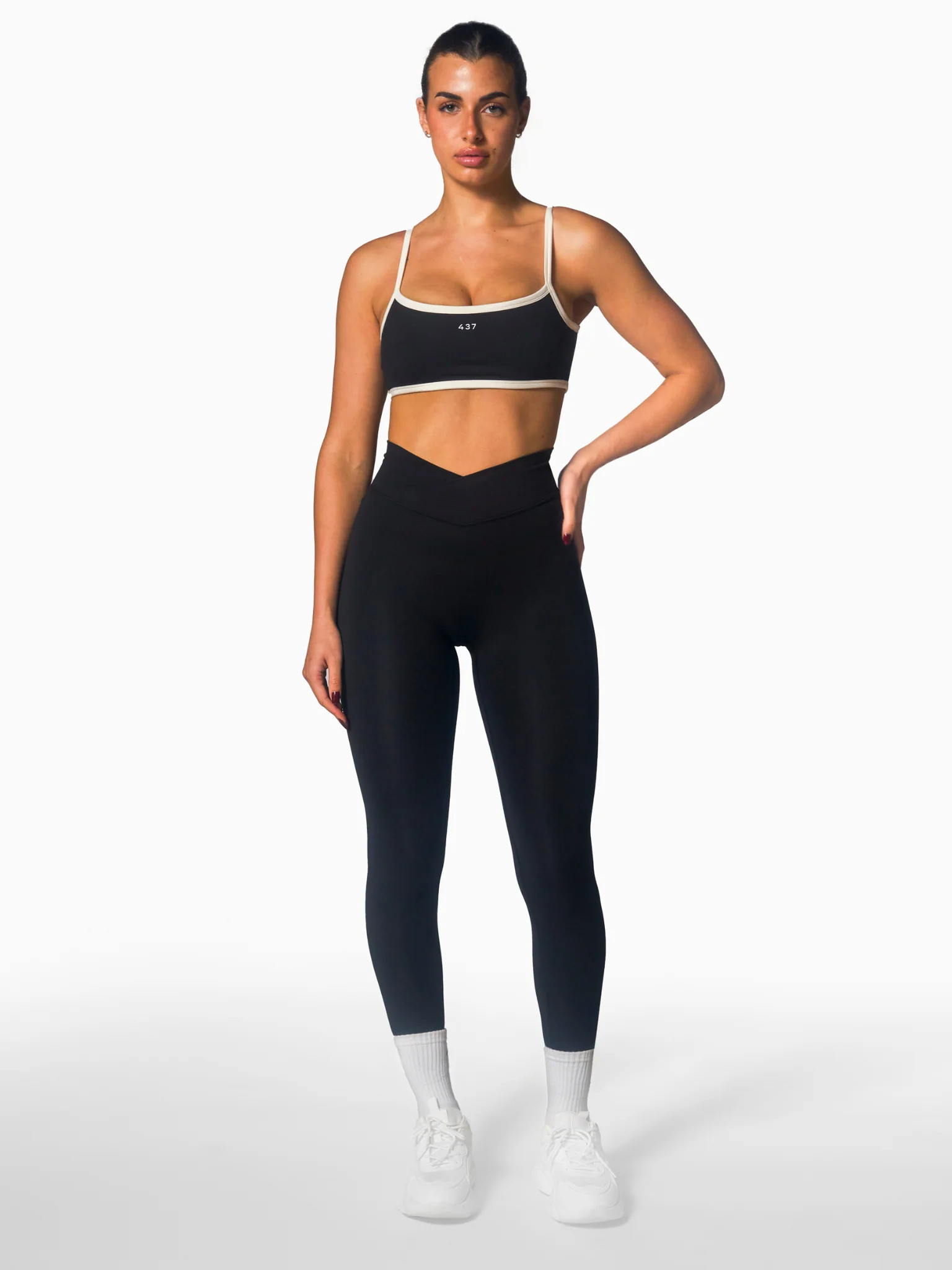 The V Legging / Black | 437