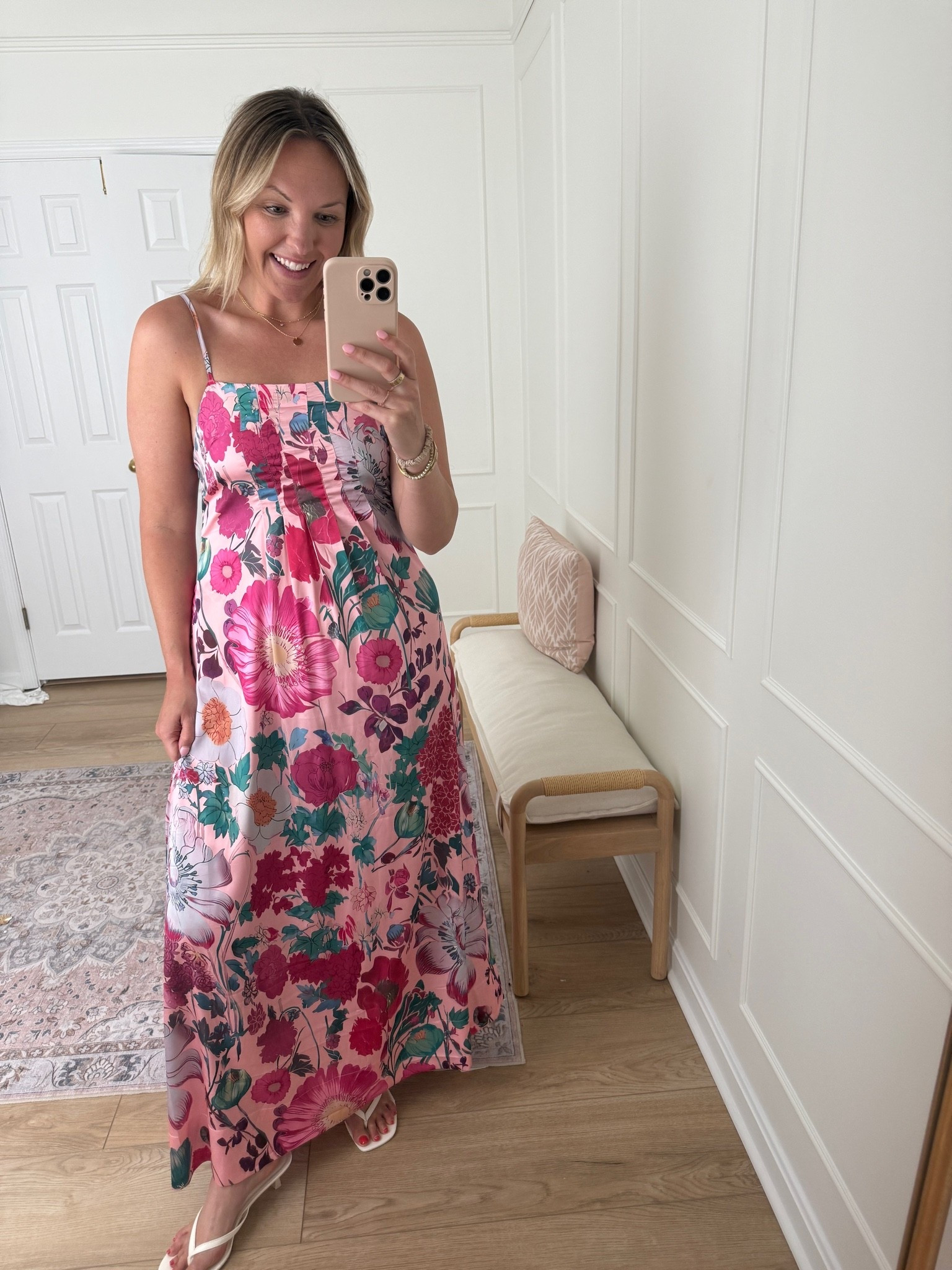 Summer date night outfit - vacation dress - wearing a med