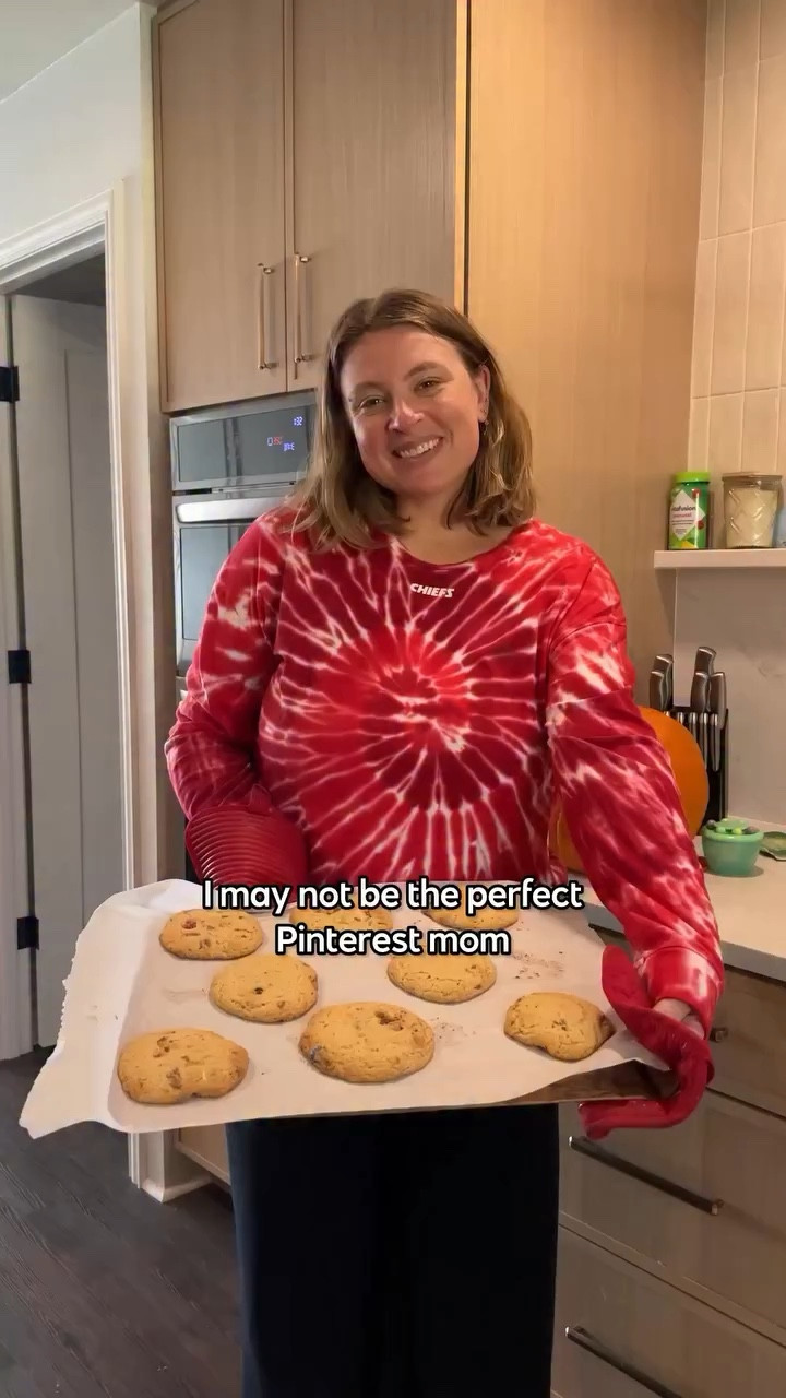 let’s make cookies! 🍪 🍫  

#familytraditions #firsttimemama

#LTKmomlife #LTKHome #LTKKids