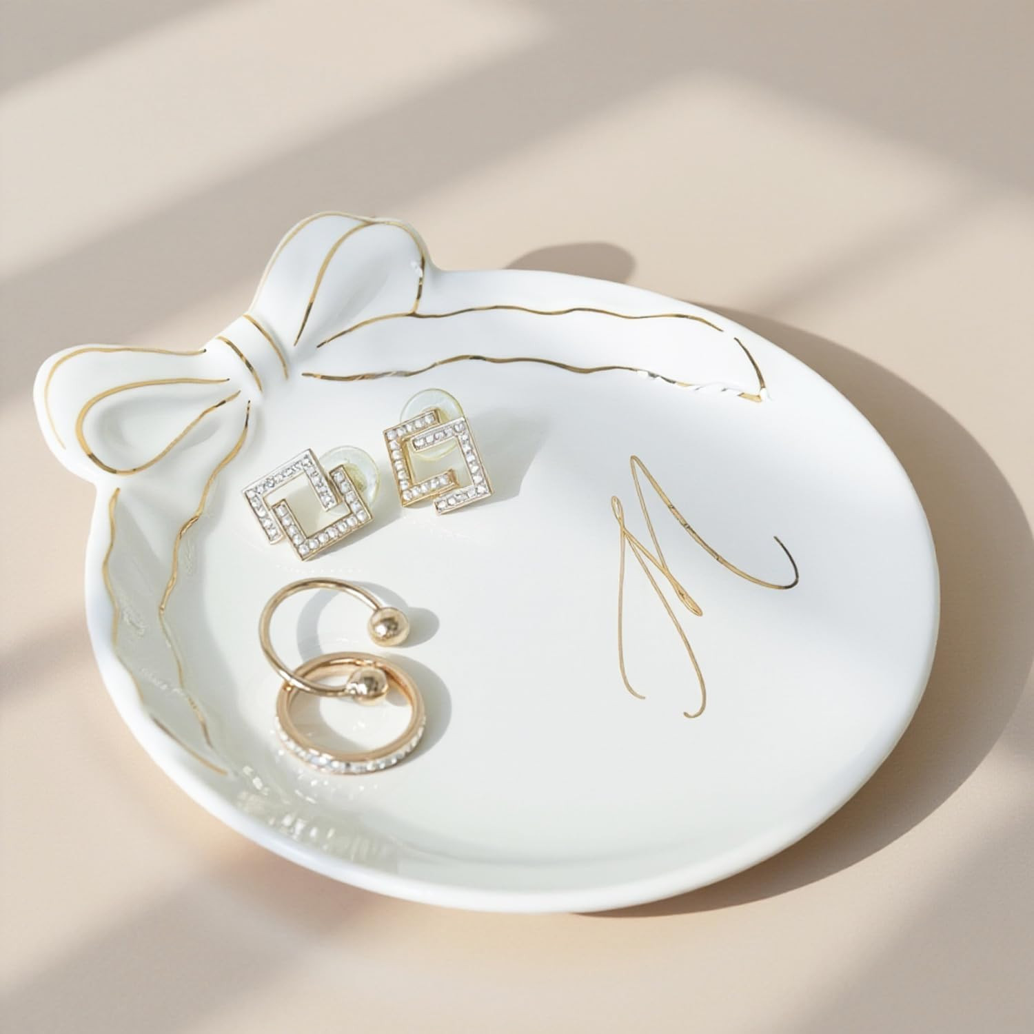 COLLECTIVE HOME Ceramic Jewelry Tray, Monogram Trinket Dish with Bow (M) | Amazon (US)