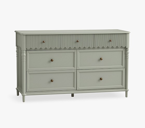Chris Loves Julia Scallop 7-Drawer Dresser (56w x 19d") | Pottery Barn Kids