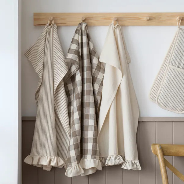Set of 3 Country Cotton Tea Towels | Dunelm (migrated)