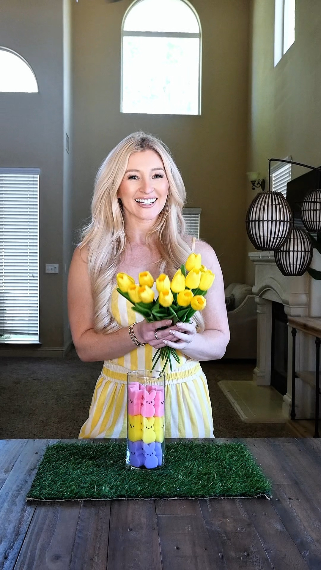 Easy Easter centerpiece🐣💐 Using sponge Peeps instead of candy so the bugs stay away! 
