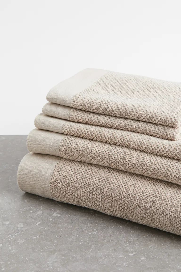 Cotton Terry Bath Towel | H&M (US + CA)