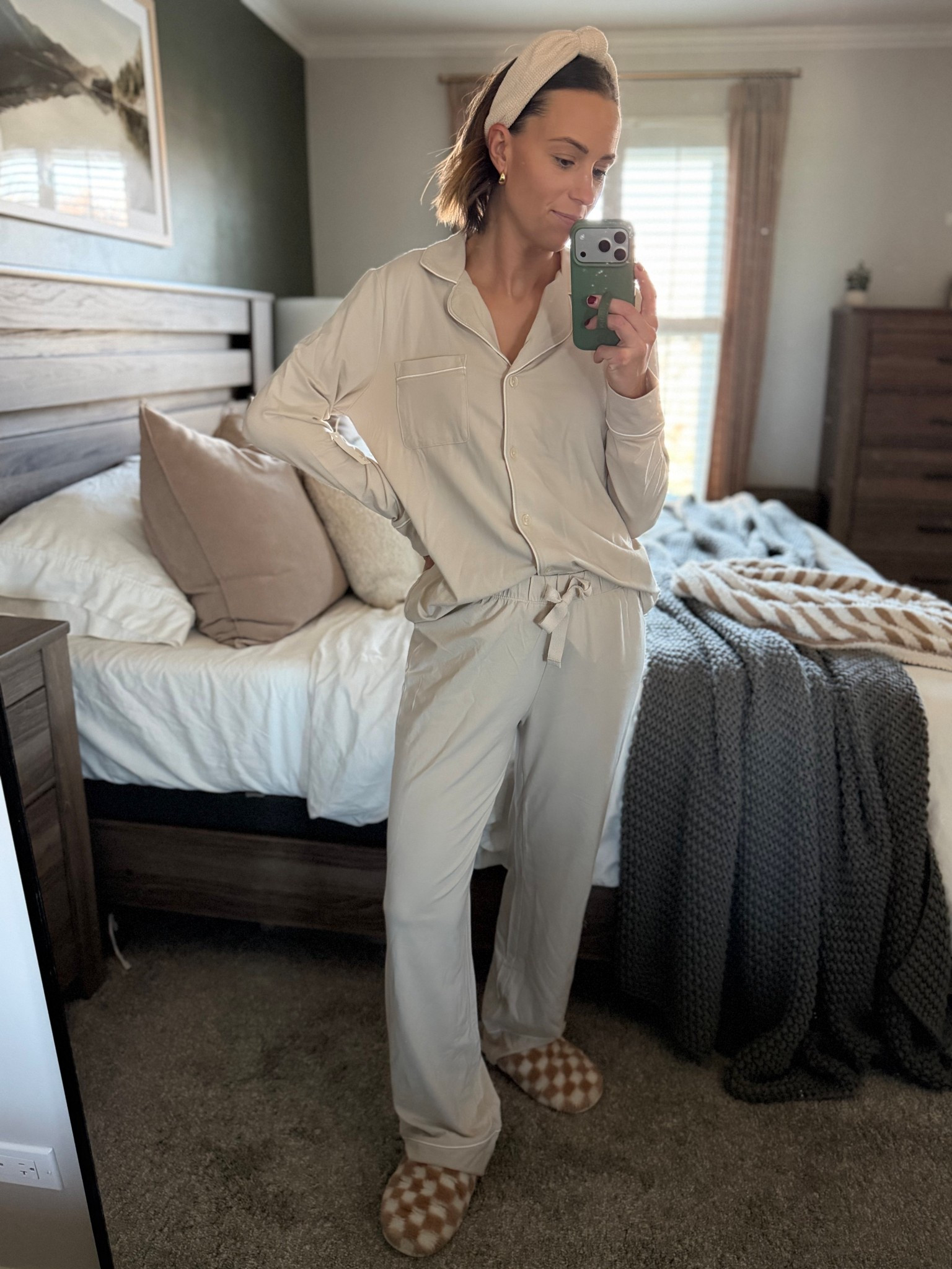 Another super soft comfy PJ set from Amazon! Comes in other colors. I’m wearing a S, but it’s long and I prefer the tucked in look!

#LTKFindsUnder50 #LTKootd