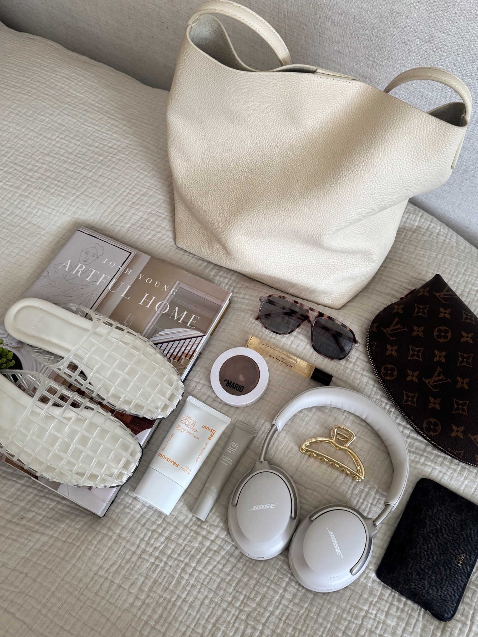 Spring palette, spring things. This bag is getting so much wear. Jelly slides run a bit big, size down. I also included the Amazon version. 

#LTKSeasonal