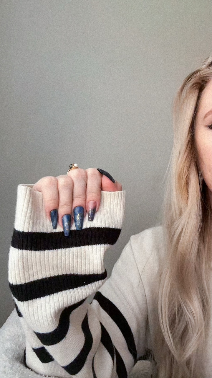 nails that glow under the moonlight? 🌙✨ yes plz!

no salon, no stress, just $7 press-ons that last weeks 🫶🏼 cute + low-maintenance, aka the cozy girl dream.

comment a 🌙 if you’d wear these

@kissnails @amazonfinds @amazonbeauty @shop.ltk @abercrombie 
#GlowInTheDarkNails #PressOnNails #SpookySeasonNails #CozyFallVibes #AffordableBeauty #AmazonNailFinds #CozyCoreStyle #FallNailInspo

#LTKSeasonal #LTKStyleTip #LTKBeauty