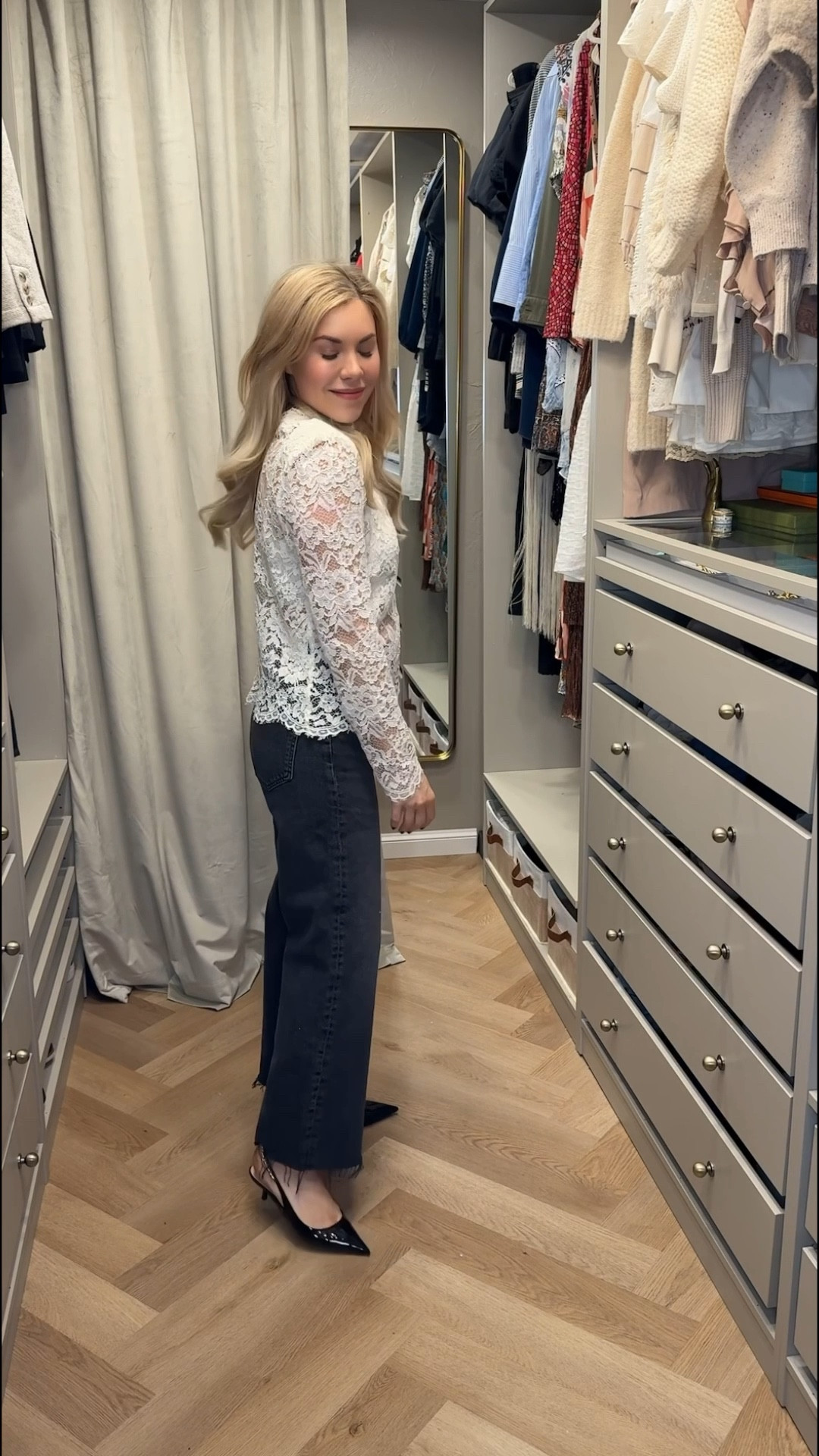 Lace top
Black jeans 
Wide leg cropped jeans 
Kitten heel 

#LTKSeasonal #LTKgrwm #LTKootd