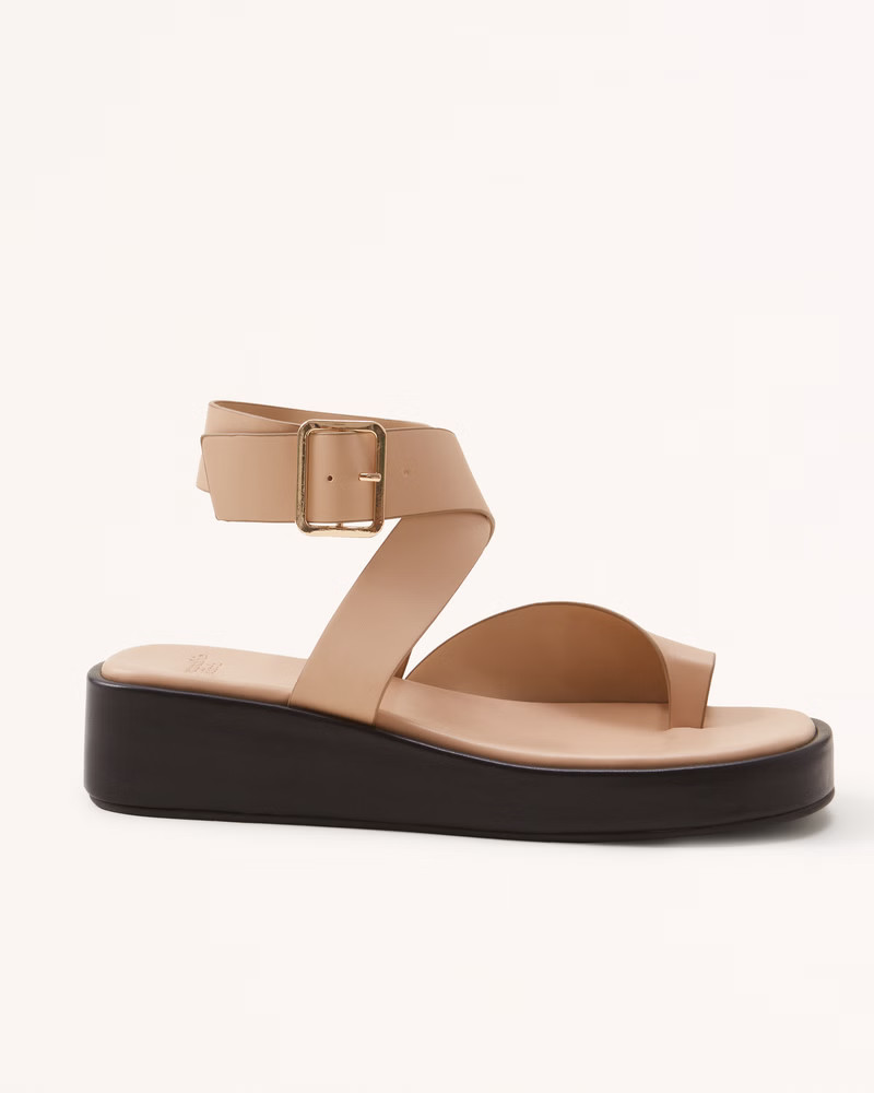 Toe Strap Chunky Sandals | Abercrombie & Fitch (US)