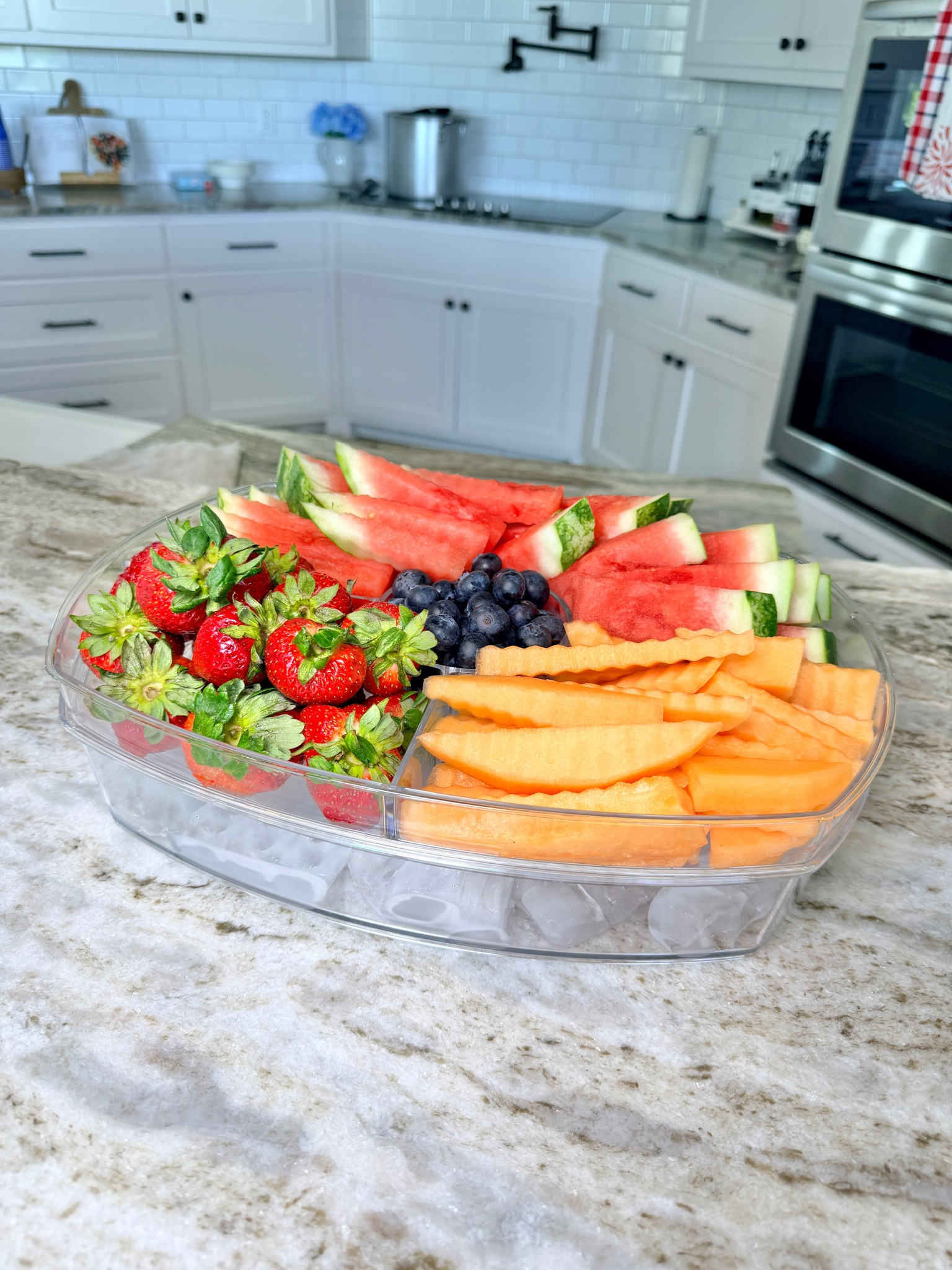 Large Ice Chilled Condiment Caddy，Chilled Condiment Containers Server with Lids 

#ServingPlatters #Fruit #GarnishTray #PartySupplies #hosting #amazonkitchen 

#LTKHome #LTKfoodie #LTKmomlife