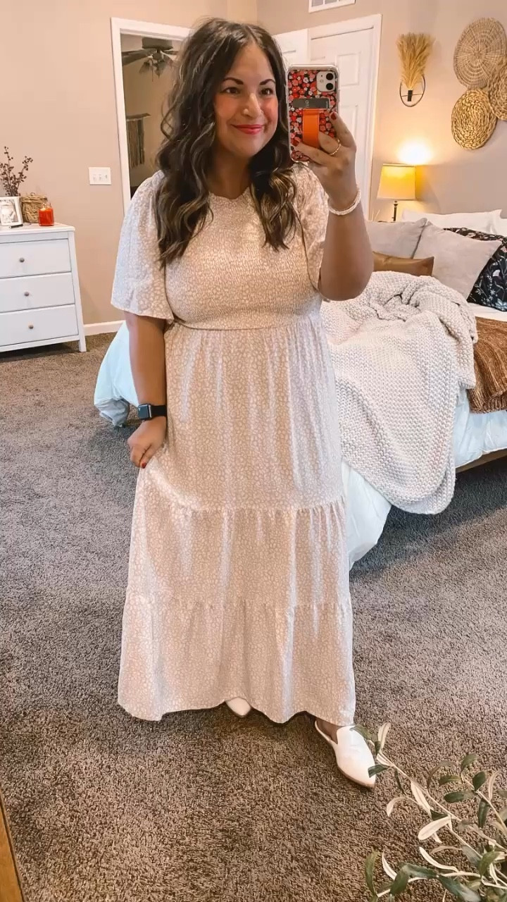 Long maxi dresses are the perfect way to transition into Spring—light, breezy, and so easy to style! 🌸

mules: fit true to size // wearing a 5
dress: fits true to size // wearing a large 

 #LTKWatchNow #LTKSaleAlert #LTKStyleTip