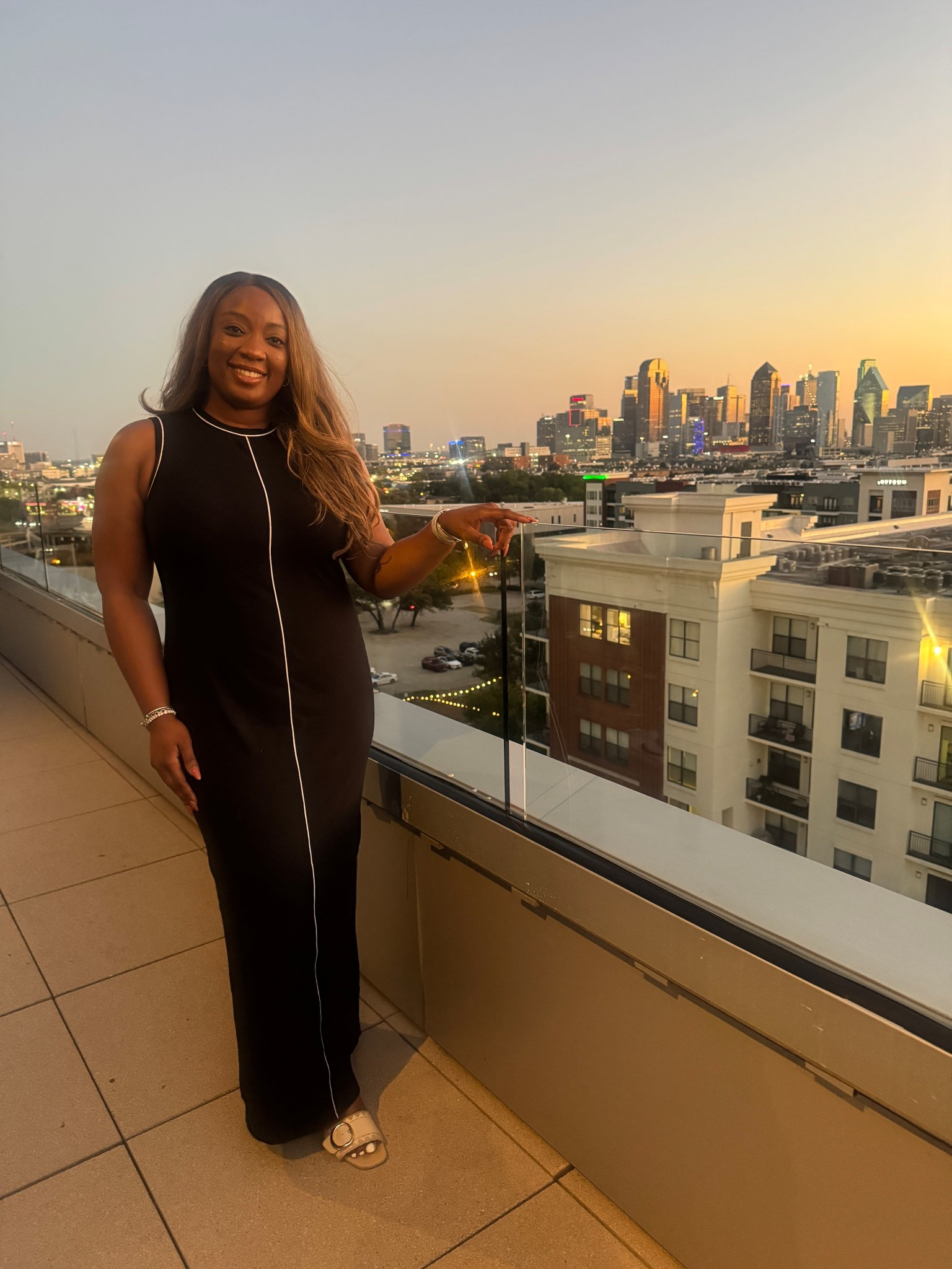 Love this dress from express! 

#LTKFindsUnder100 #LTKMidsize #LTKStyleTip