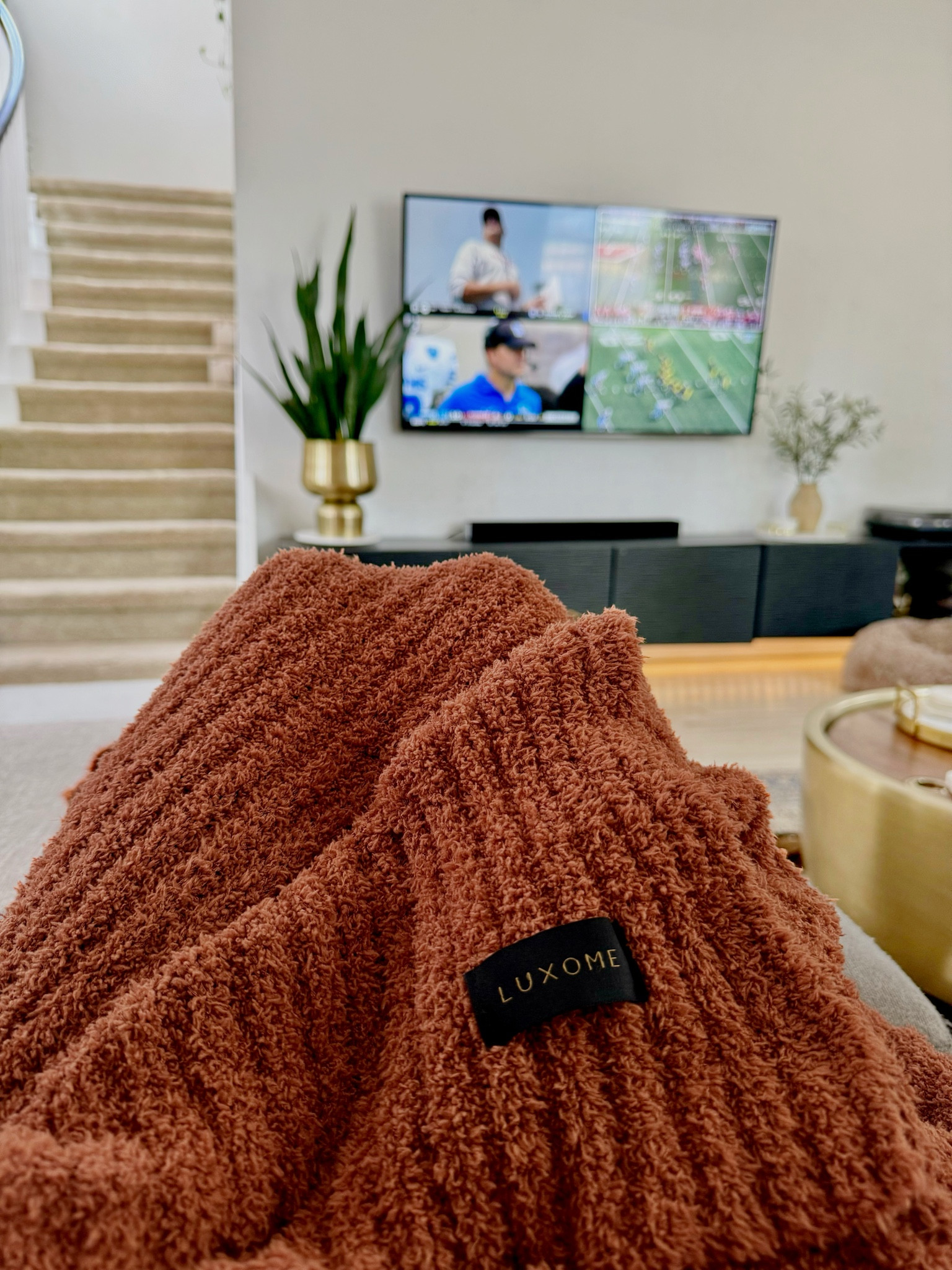 OMG THIS LUXOME BLANKET IS THE SOFTEST BLANKET I OWN!!! Def considering getting their robe & other bed/bath essentials

#LTKSeasonal #LTKFamily #LTKHome