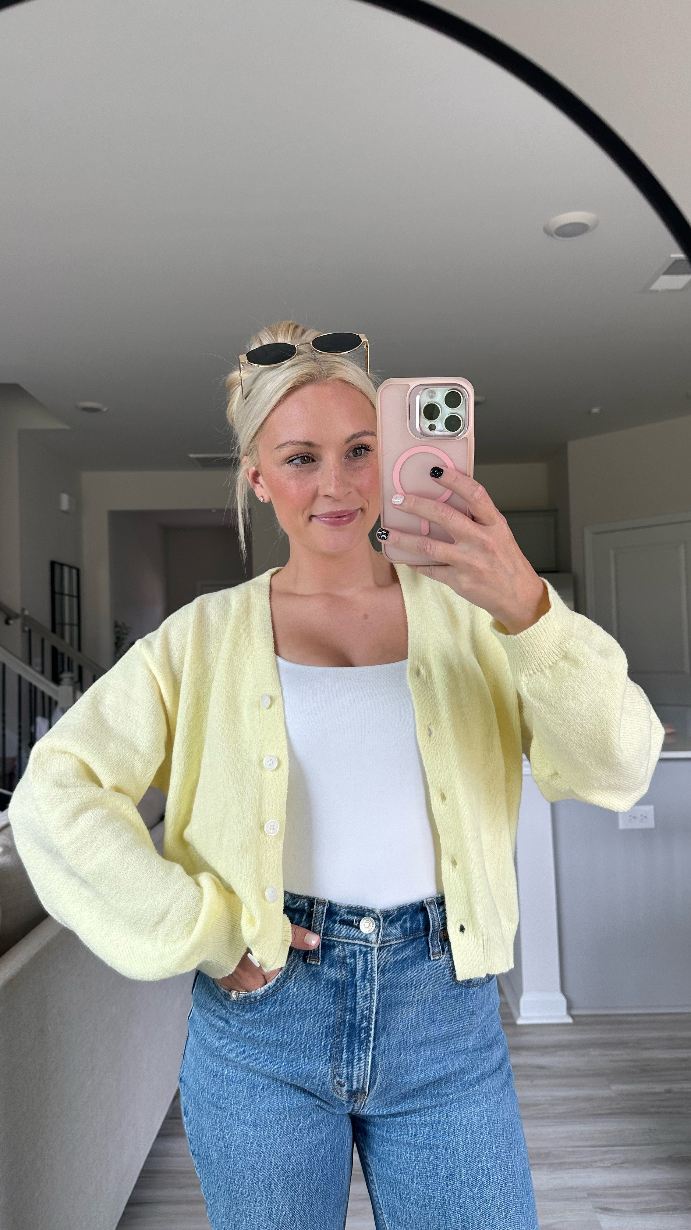 This sweater is givinggggg. Perfect poo of yellow 💛

#LTKOver40 #LTKFindsUnder50 #LTKStyleTip
