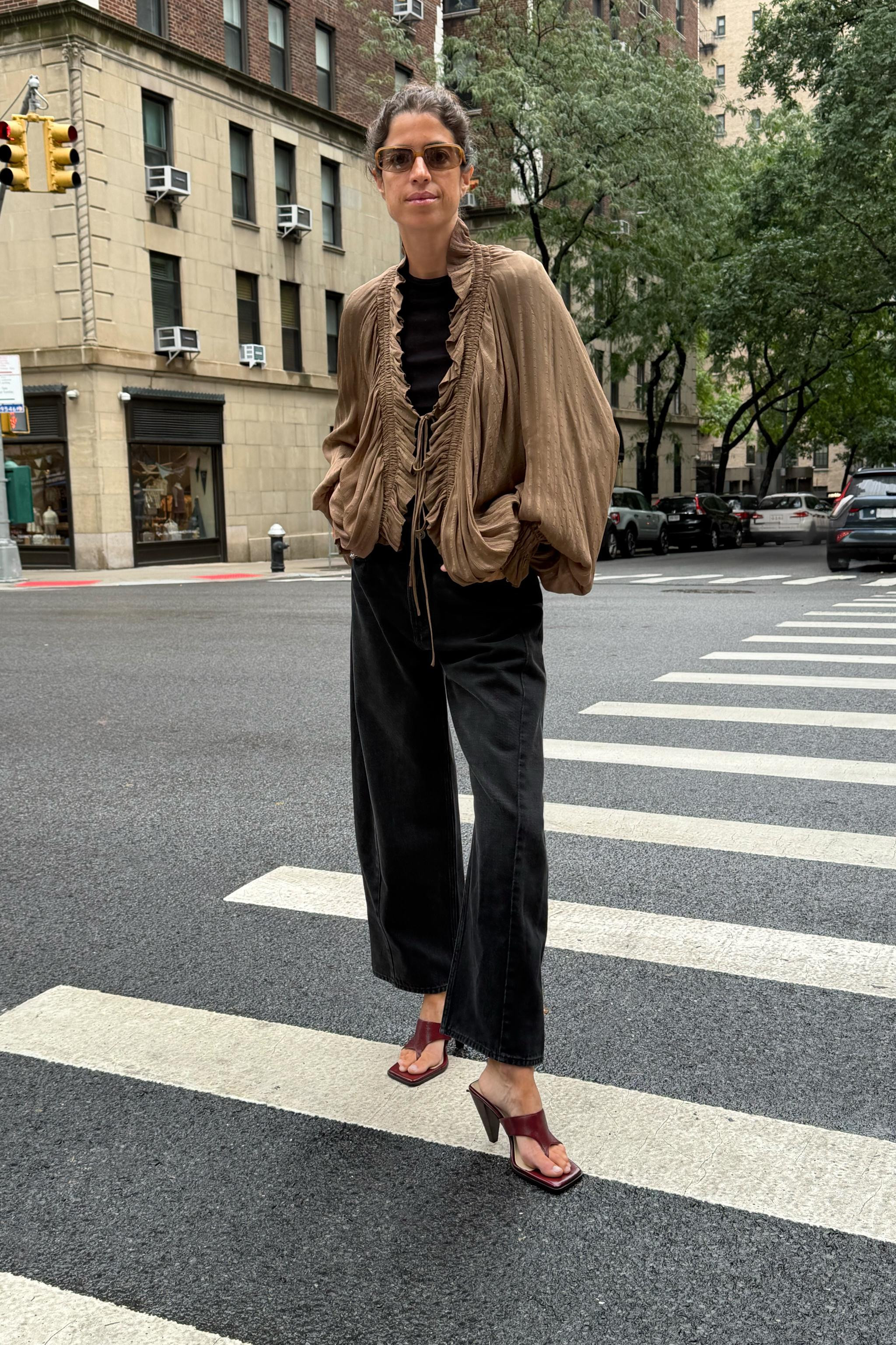 ZW COLLECTION MID-RISE RELAXED ANKLE JEANS | Zara US
