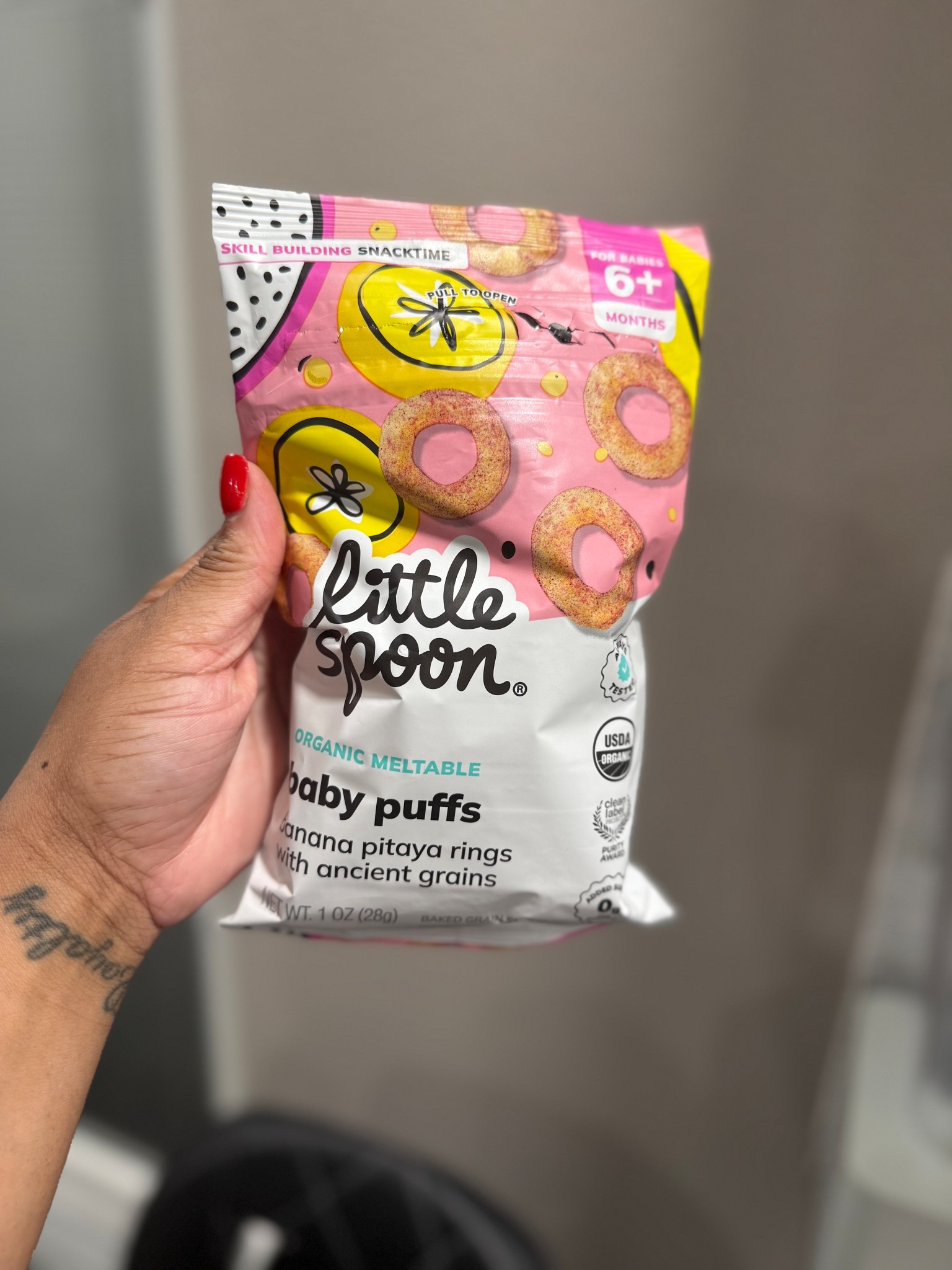 Another clean snack I keep on hand for my little one: Little Spoon Baby Puffs.

If you’re trying to be mindful about ingredients like I am, these are such a good option. A lot of baby snacks are full of fillers or added sugar, but these are made with simple, real ingredients.

Why I like them:
• Organic ingredients
• No added sugar
• No artificial flavors or preservatives
• Light, airy texture that melts easily for little ones
• Easy for tiny hands that are learning to self-feed

They’re perfect for snack time at home, throwing in the diaper bag, or keeping in the car when your little one gets hungry out of nowhere.

I love finding snacks that are quick and convenient but still clean, and these check that box for me.

Linked them in my LTK 🤍

#LTKmomlife #LTKBaby
