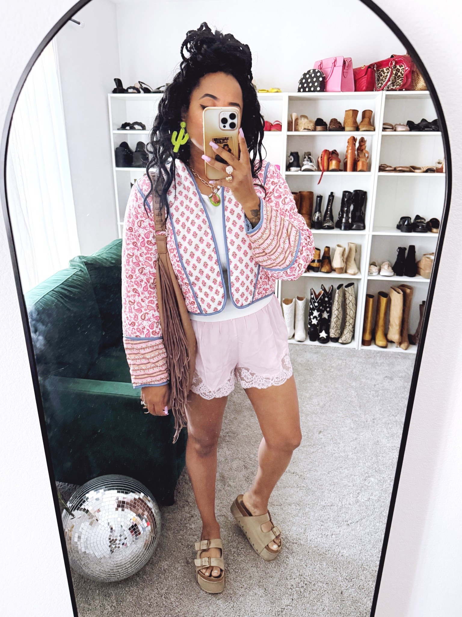Easter Weekend #outfit 🥚🐥🌸🐰 
.
pairing a pink quilted cropped jacket with pink lace shorts & platform double strap sandals 🐇
.


#LTKgrwm #LTKSeasonal #LTKootd