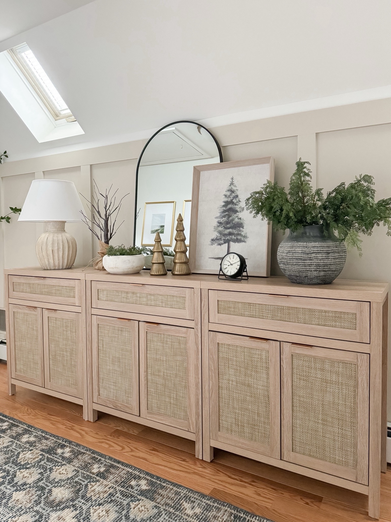 Holiday Dresser Decor

Christmas decor  holiday decor  seasonal decor  modern Christmas  neutral Christmas  

#LTKHome #LTKHoliday #LTKSaleAlert