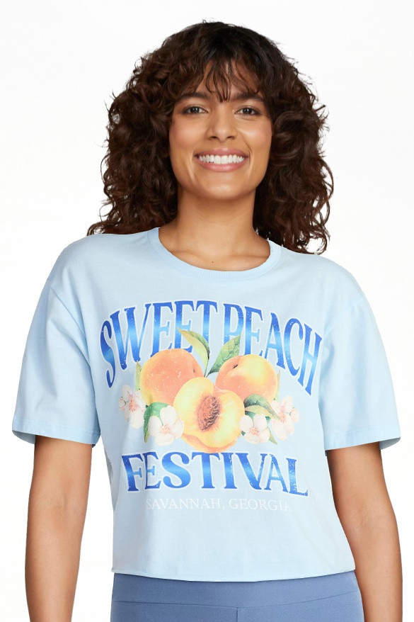 No Boundaries Boxy Cropped Graphic Tee, Women's XXS-XXL | Walmart (US)