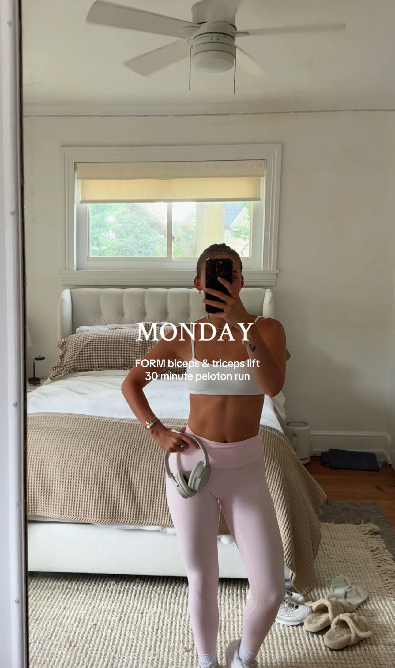 size 4 in leggings and white bra sieze small!  

 