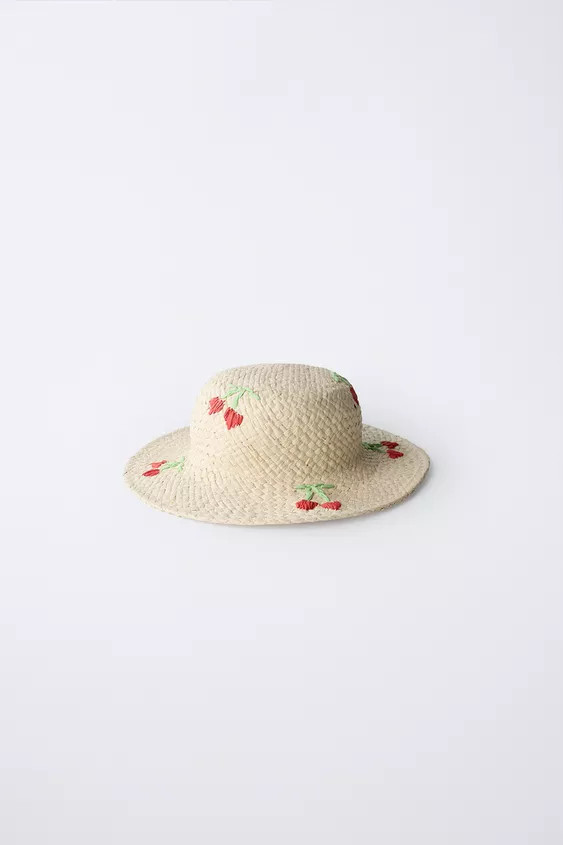 Straw-like hat with cherry details. | Zara US