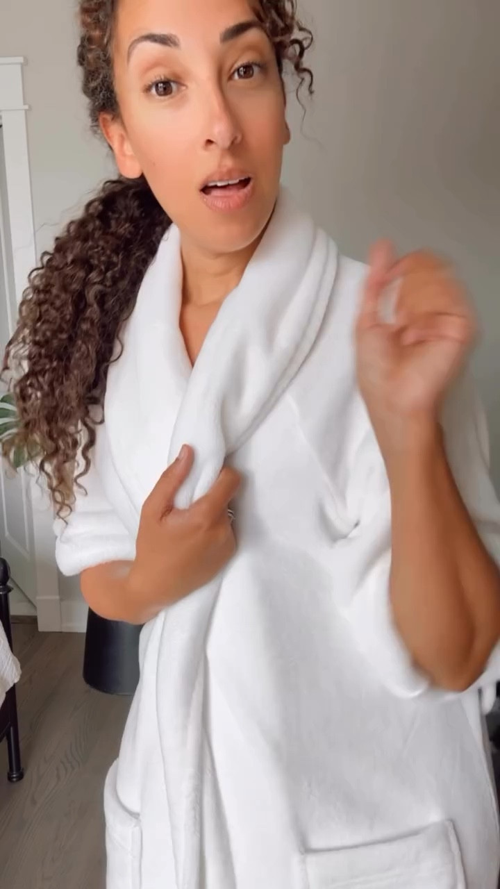 Let’s dress for a flight to Italy —>

Normally when I travel in the US I just wear a cute sweat suit and call it a day, but traveling to Europe requires a bit more finesse.

A comfy pair of black pants, layered tops (including a blazer), and some comfy flats make sure I look refined, but stay comfy!

Follow along for more our recommendations for my trip through Italy!!

#traveloutfits #travelgram #outfitoftheday #outfitofthedayideas #airportoutfit #europeoutfits #traveloutfit #whattoweartoday #whattowearonaplane