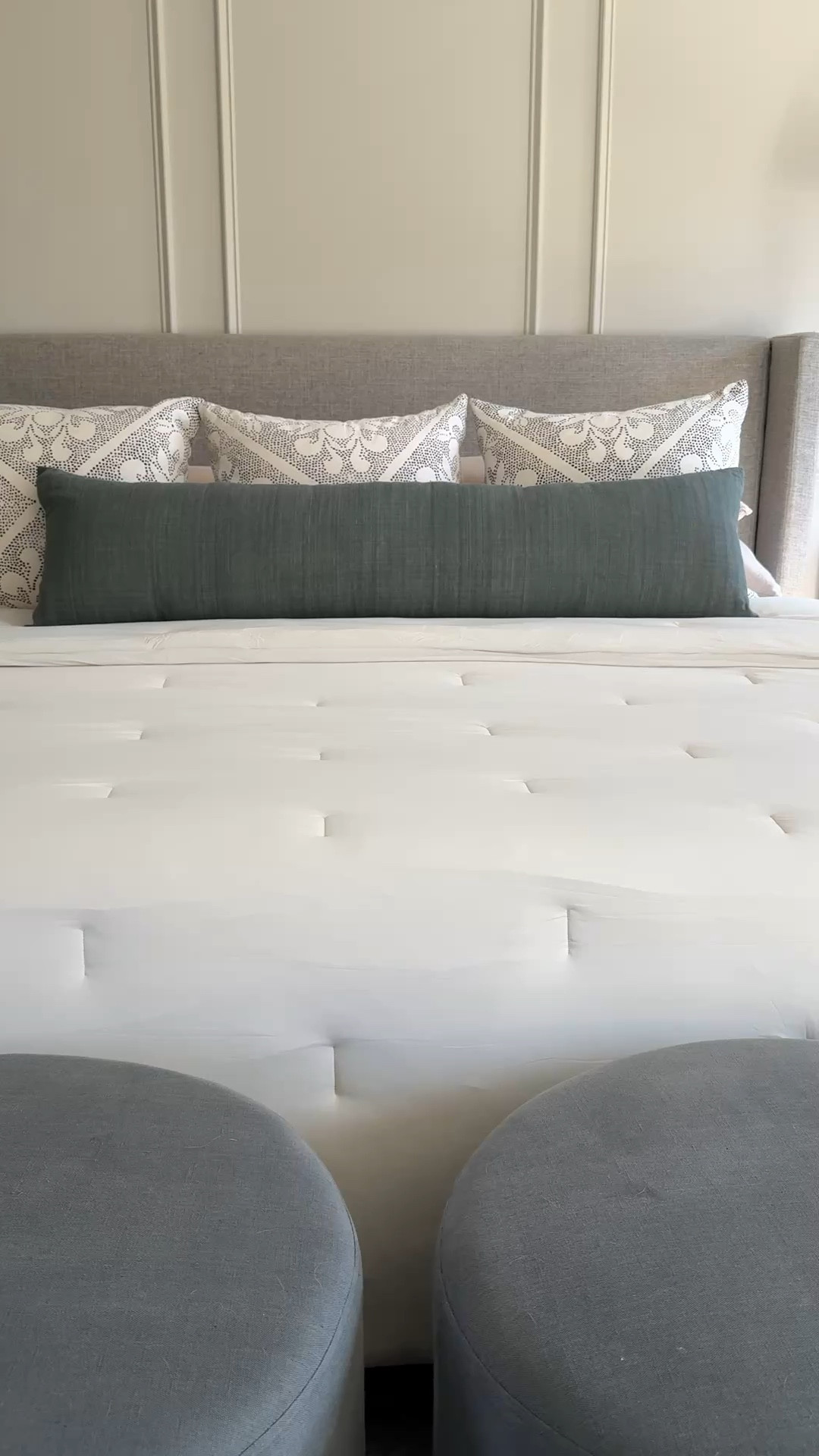 Spring is officially here so now is the perfect time to swap your winter bedding for something lighter...

This comforter is the softest you’ll ever feel, perfectly oversized and cooling — perfect for those warmer nights ahead. I promise you’ll have trouble getting out of bed! Linking some of my favorite styles 🙌🏻 

#LTKHome #LTKSeasonal #LTKselfcare