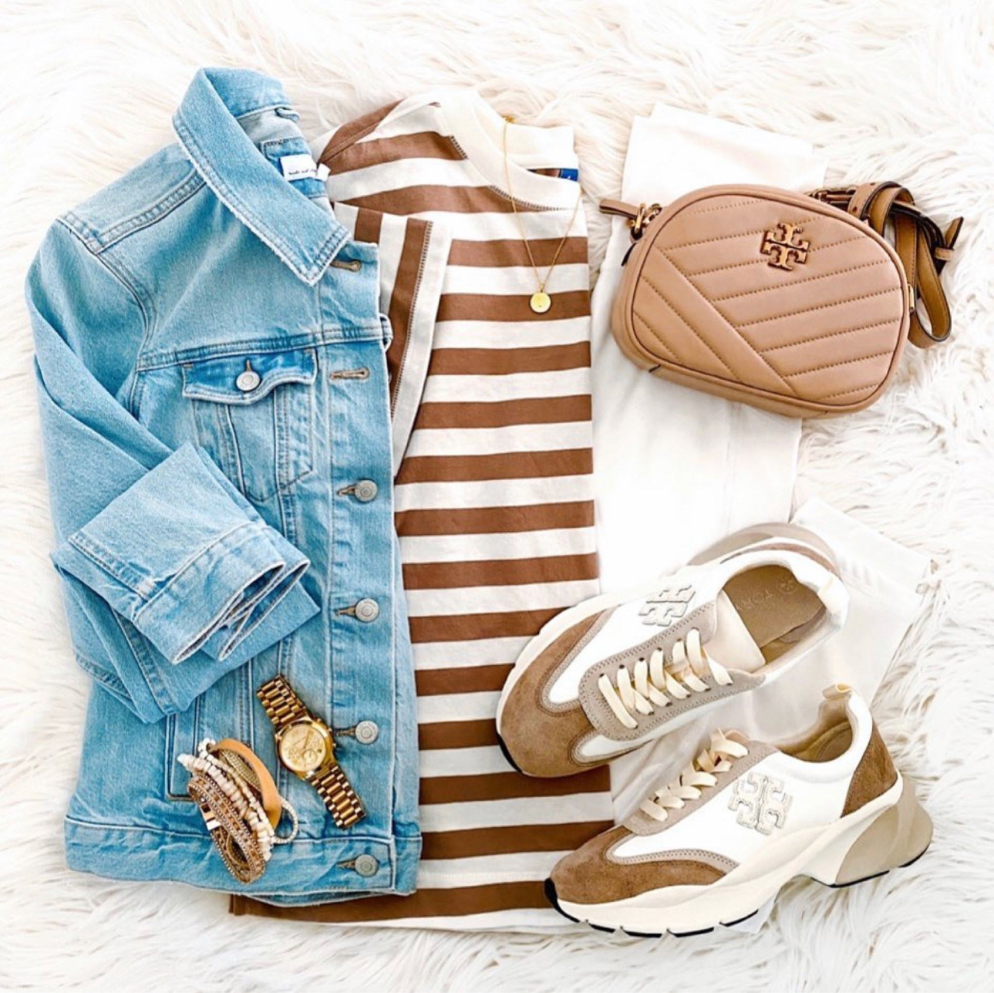 Comfy + casual is always a win in our book! 

#LTKunder50 #LTKsalealert #LTKstyletip