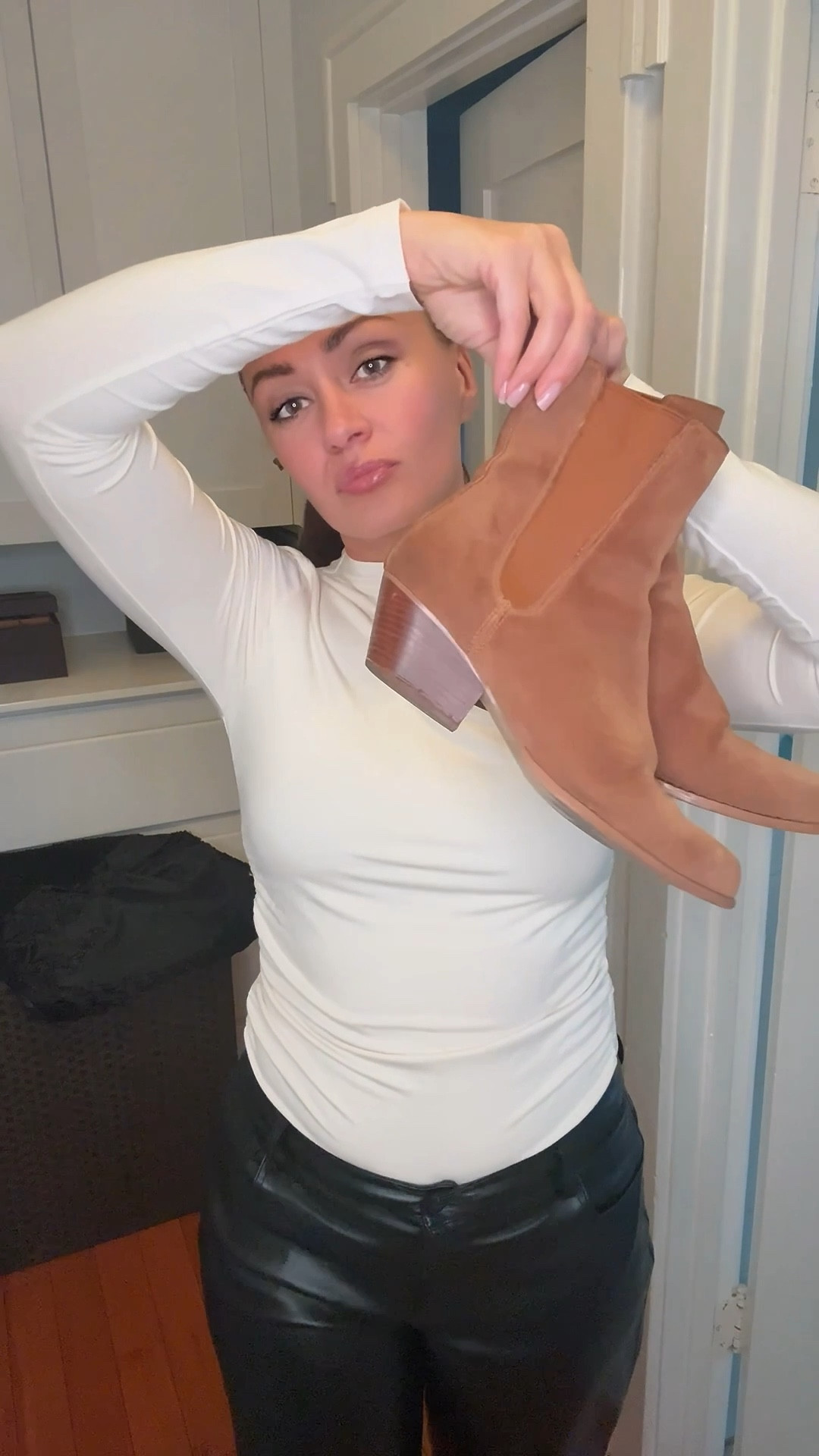 Get dressed with me ✨
Today’s outfit is all about feeling comfy, put-together, and a little bit effortless. One of those looks that works for real life — coffee runs, walks, meetings, or just feeling cute for yourself. Linking everything here so you can shop the vibe 

#LTKstorytime #LTKootd #LTKBeauty