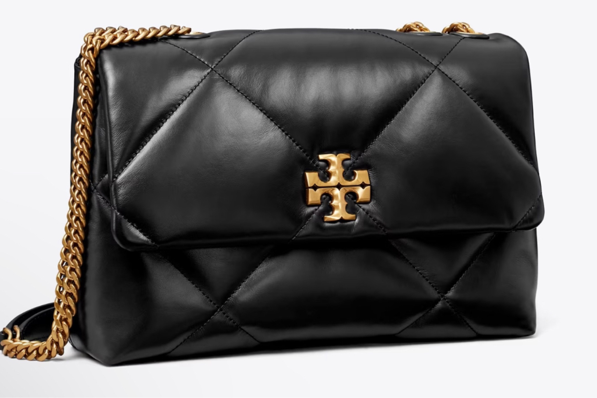 It’s obviously not a Chanel 19 but I’m living for the similarities. Three words: look for less.

I’m here for it especially since Tory Burch bags are a staple in my collection. It’s convertible from shoulder bag to crossbody. There are two other styles in the diamond quilt collection so I linked those as well.

Dear Santa….. 😍😍😍


#LTKGiftGuide #LTKitbag #LTKHoliday