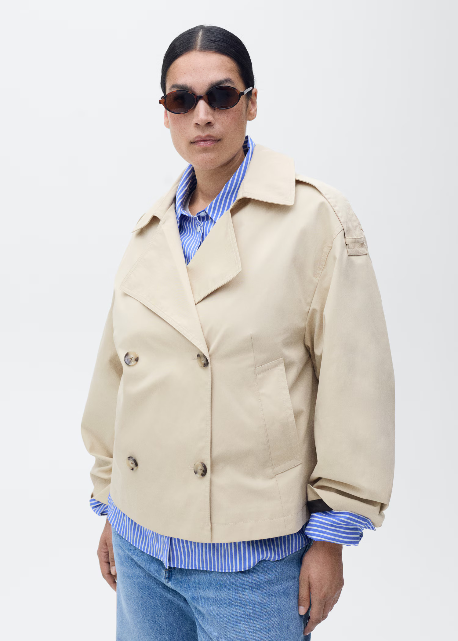 Kurzer zweireihiger Trenchcoat - Damen | MANGO Deutschland | Mango EU