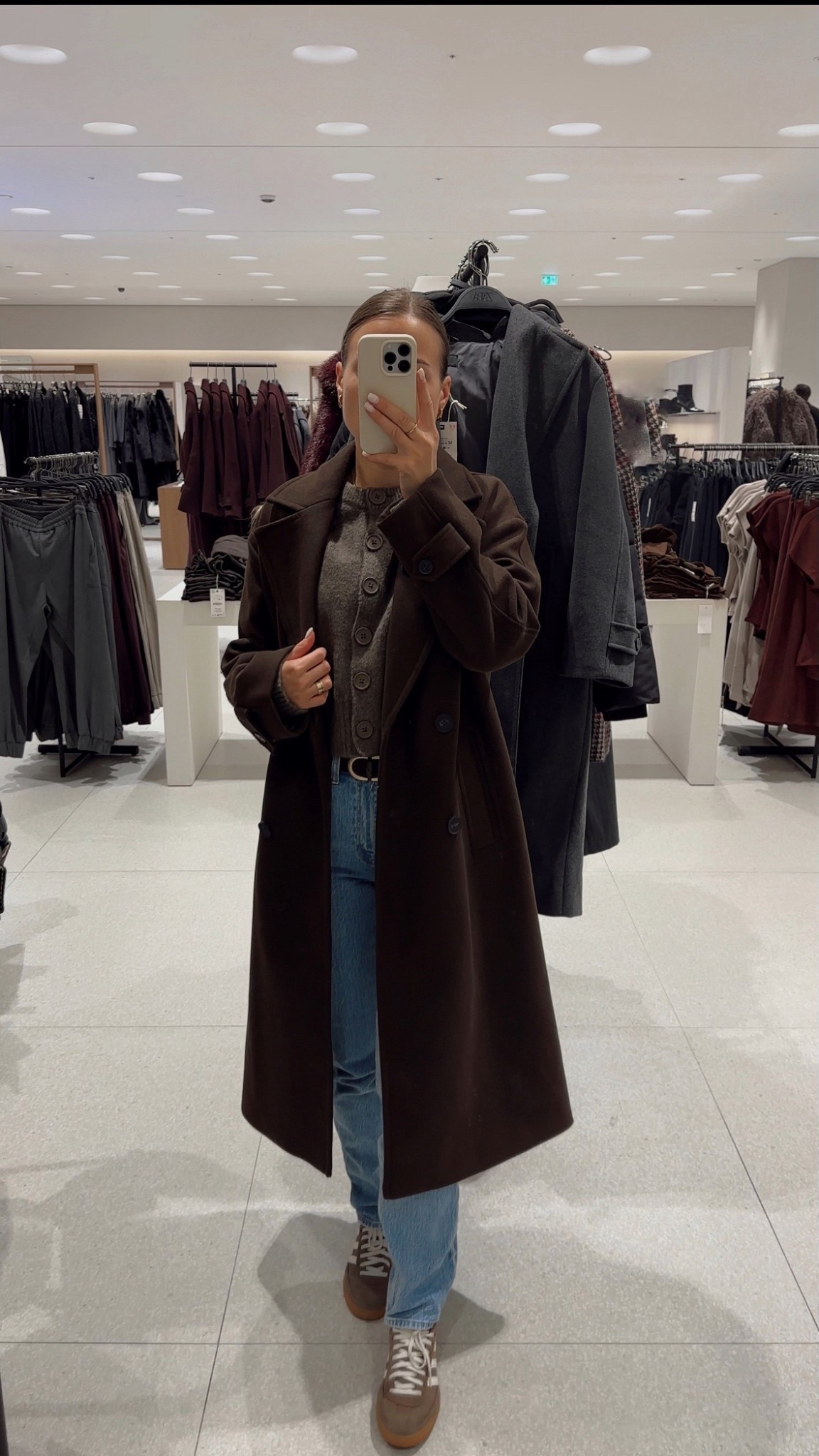 ZARA chocolate oversized coat for autumn and winter 

Casual outfit | brown coat | autumn outfit 

#LTKautumn #LTKeurope #LTKwinter