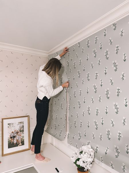 Hanging the wallpaper late-night!! Softest cotton herringbone sweater is selling out quickly but the gray is fully in stock 👏🏻