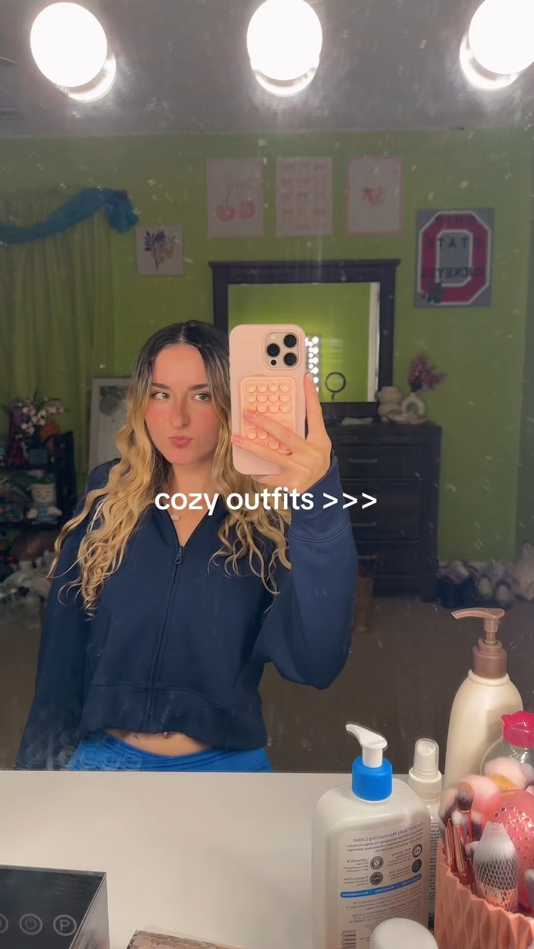 American Eagle has the coziest outfitt

#LTKdayinmylife #LTKCyberWeek #LTKActive