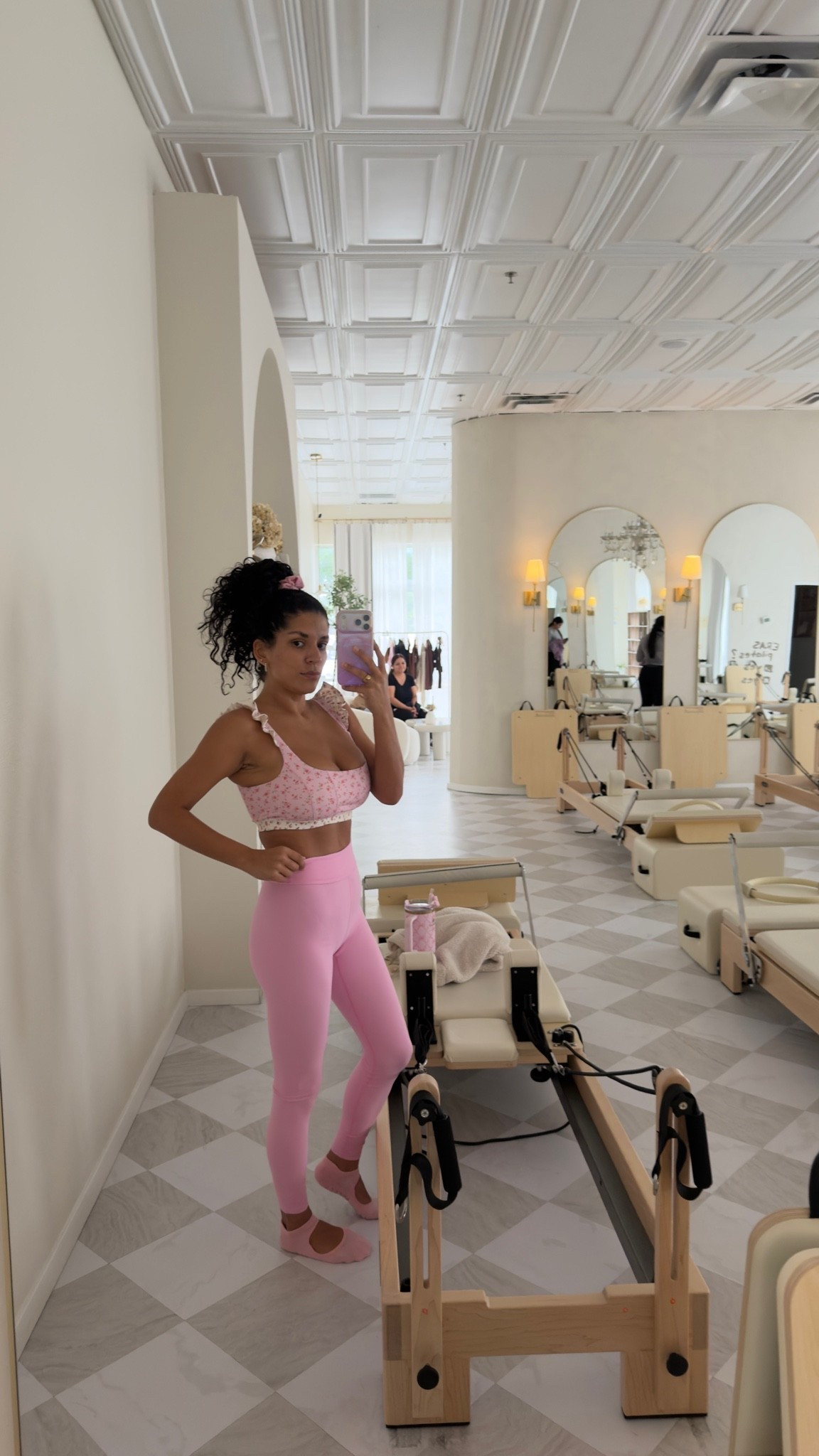 pink pilates mornings just hit different 🎀✨ matching sets + movement + a little main character energy = my favorite kind of routine

#pilatesgirl #pinkaesthetic #workoutstyle #activewear #pilateslife #wellnessjourney #matchingset #fitnessstyle #pinkvibes #wellnessroutine

#LTKdayinmylife #LTKootd #LTKstorytime