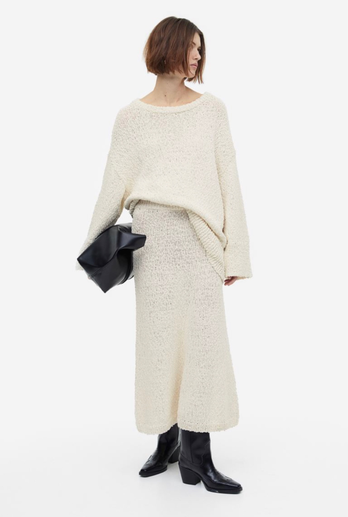 For everyone who liked that cream knit skirt set it was from H&M. It’s sold out this is the closest thing I could find.


#LTKcurves #LTKSale #LTKstyletip