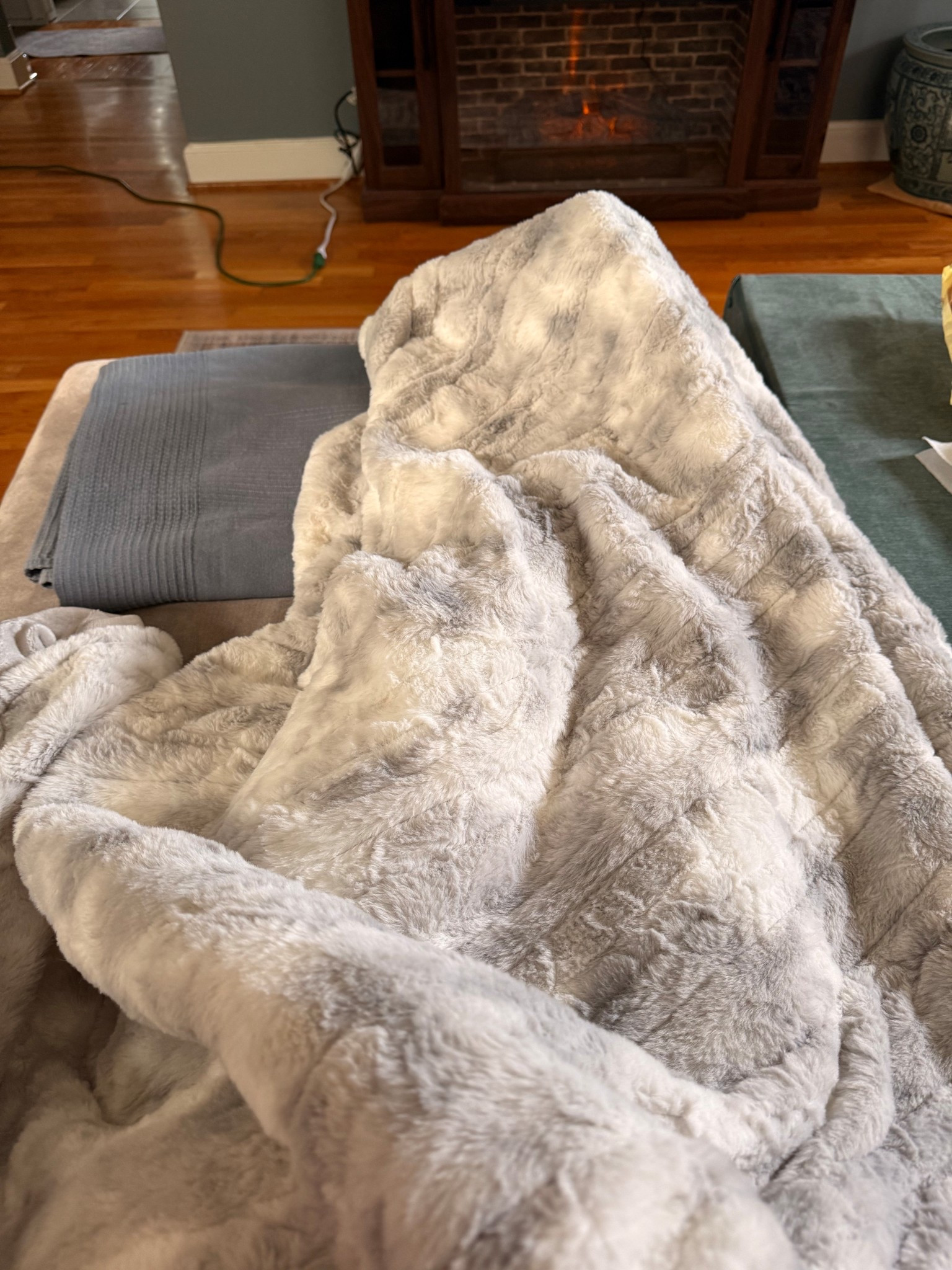 The gift that keeps on giving for all! This heated blanket was a gift I got for my significant other and I have thoroughly enjoyed using it. So warm and cozy on cold days 

#LTKselfcare #LTKHome