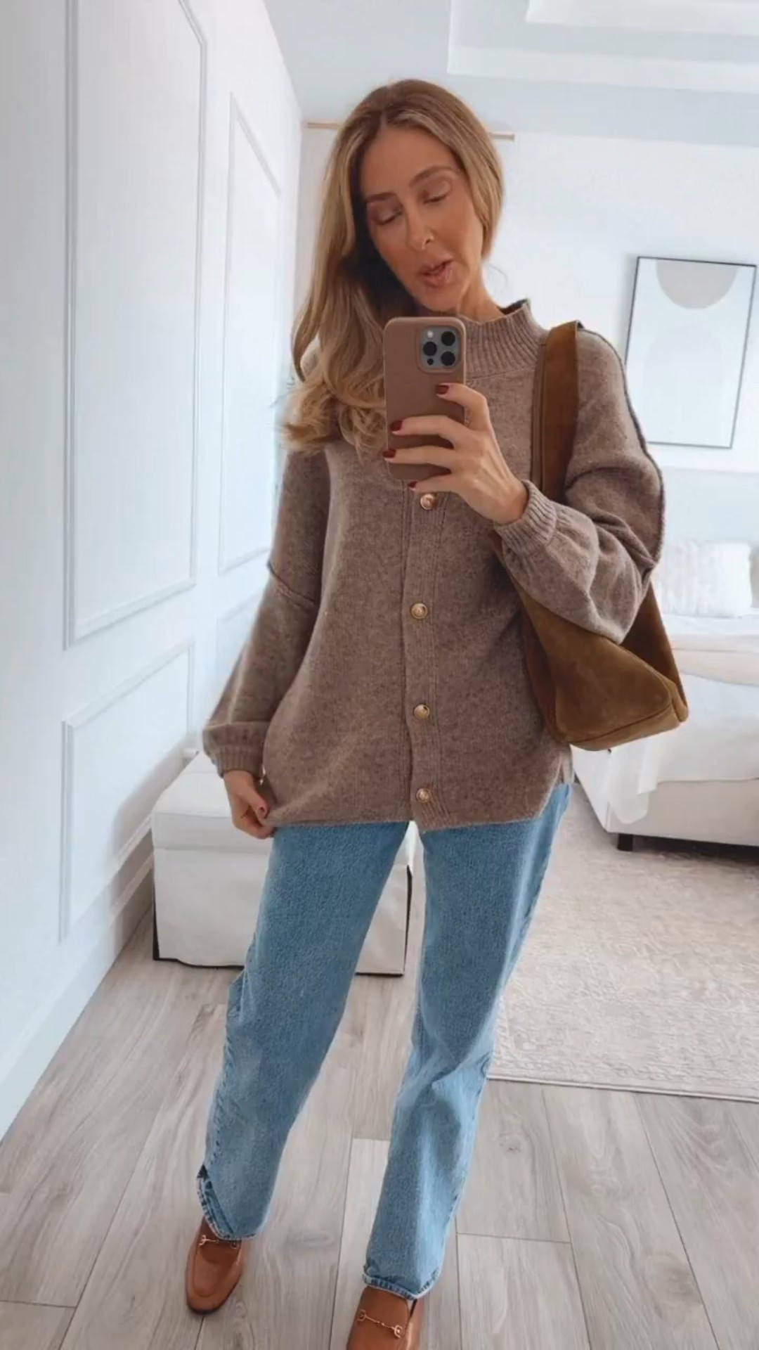 Amazon oversized cardigan that has an AMAZING quality 
Runs tts, wearing a size small 




#LTKSeasonal #LTKU #LTKStyleTip